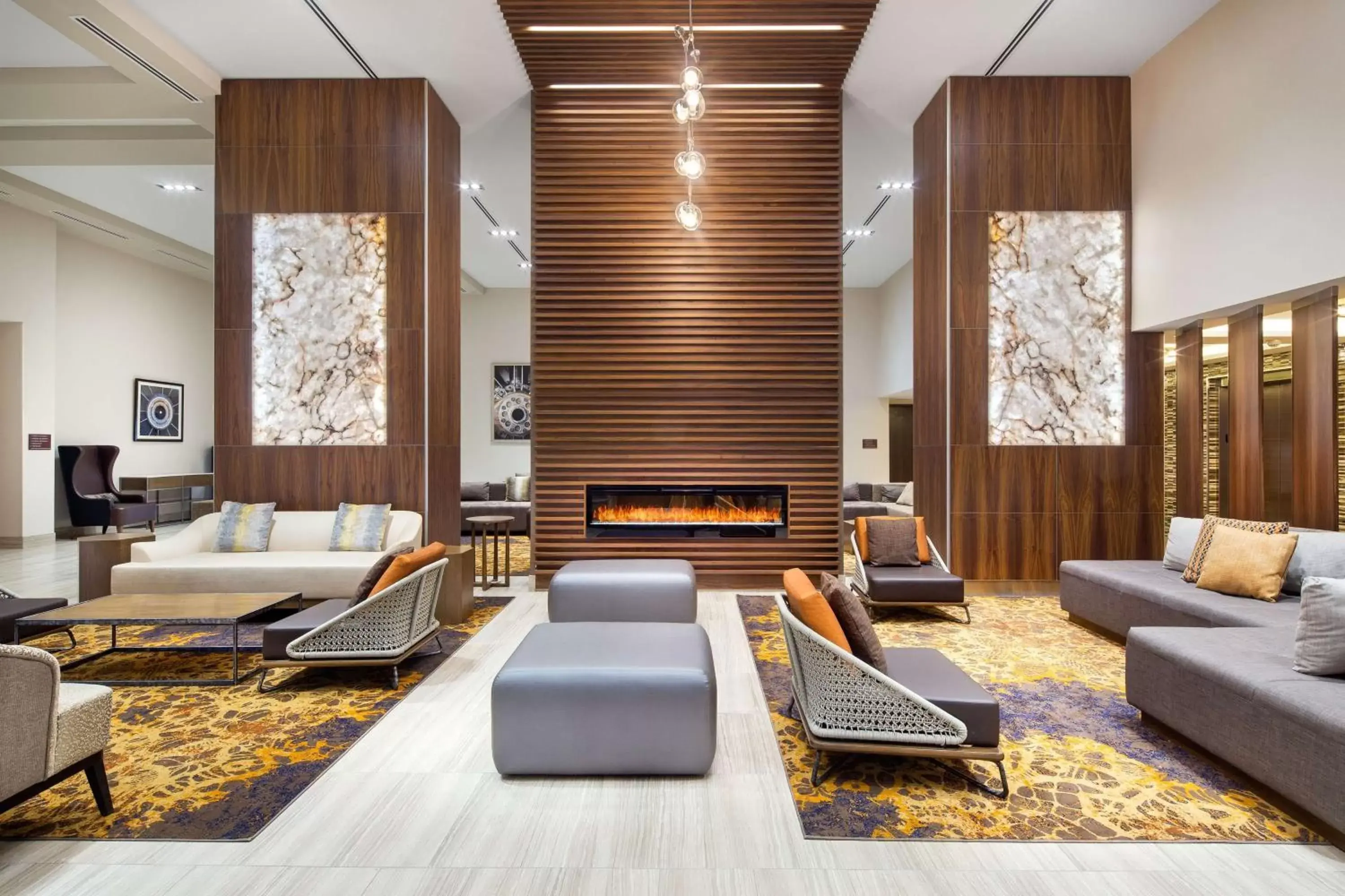 Lobby or reception, Seating Area in Doubletree by Hilton Toronto Airport, ON