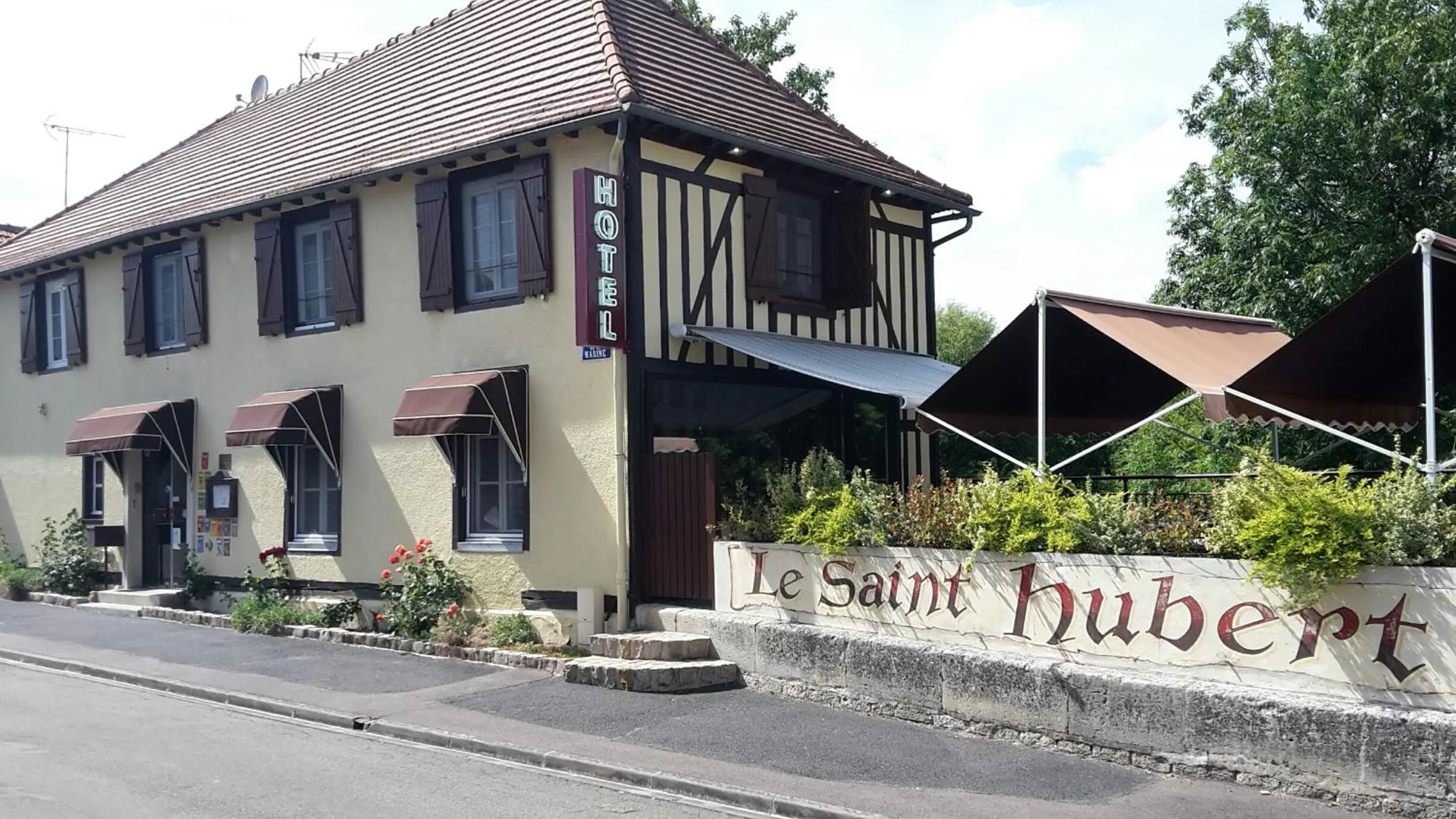 Property Building in le saint Hubert