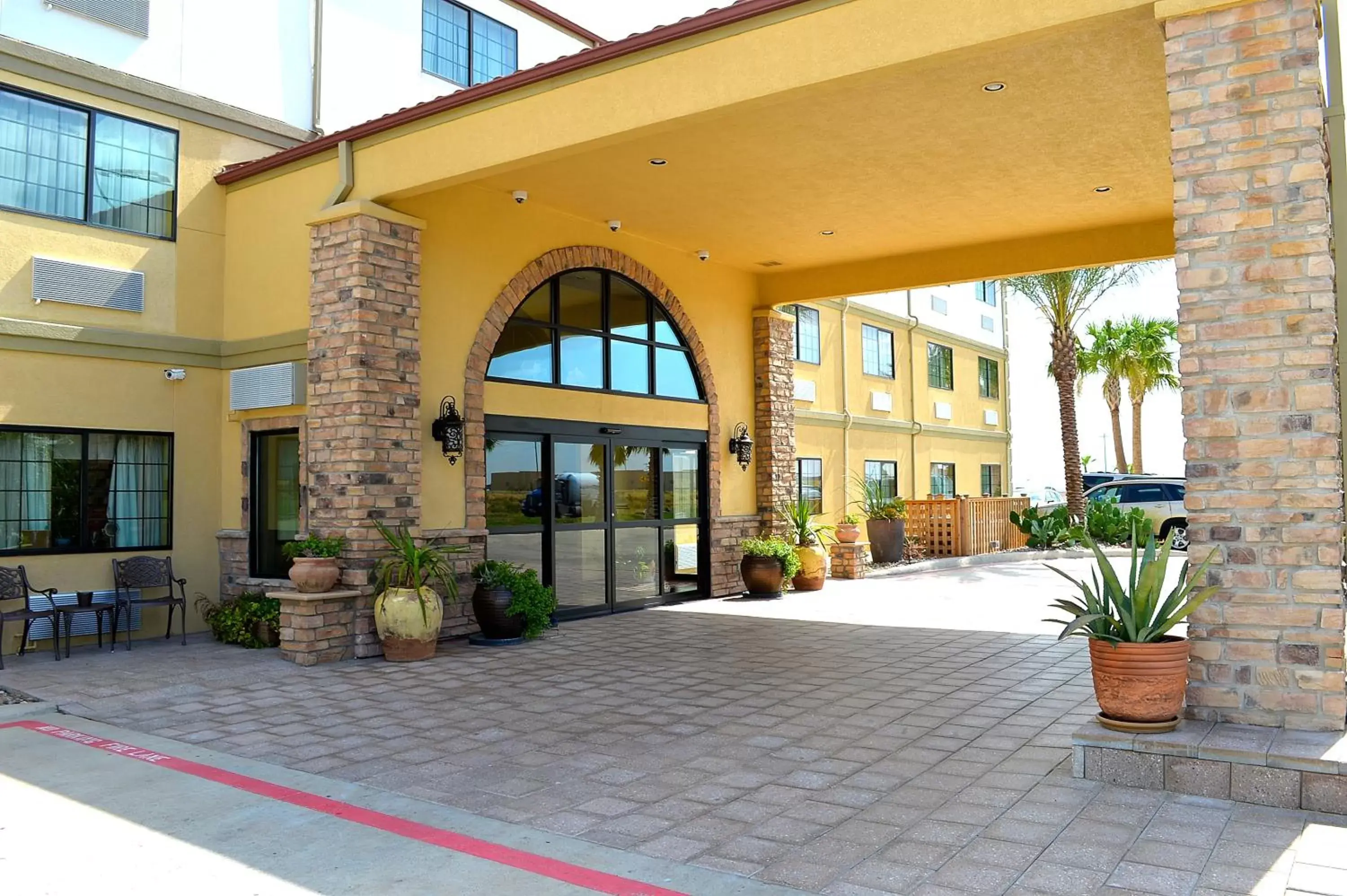 Facade/entrance, Property Building in Best Western San Isidro Inn