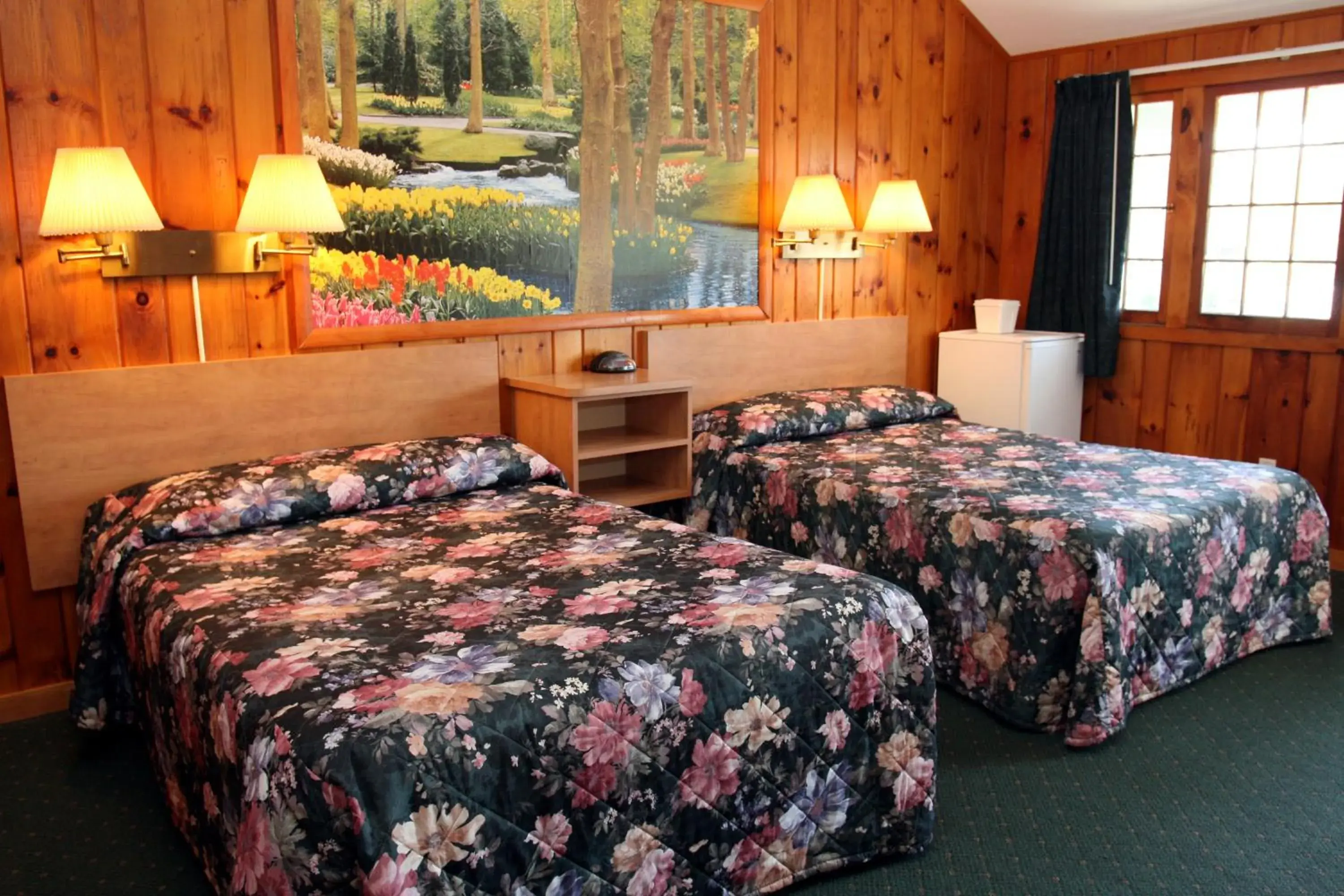Bedroom, Bed in Studio Motel of Lake George