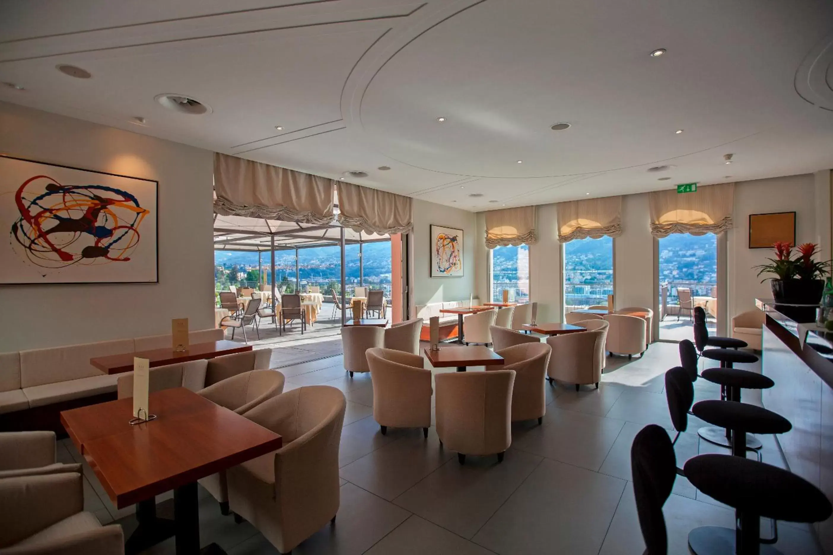 Lounge or bar in Villa Sassa Hotel, Residence & Spa - Ticino Hotels Group