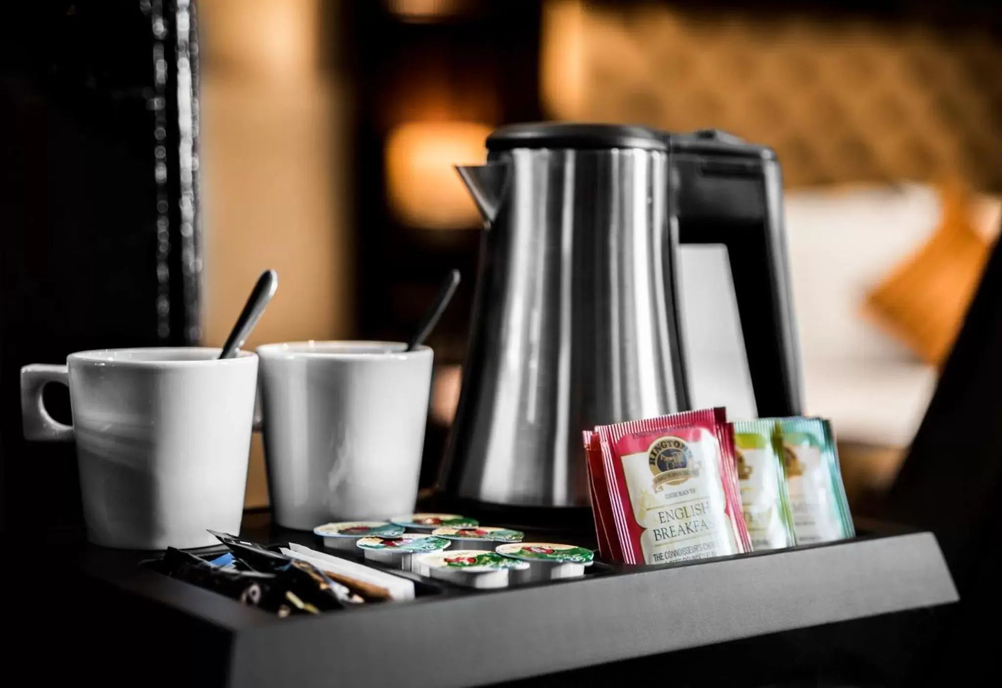 Coffee/tea facilities in Great Victoria Hotel