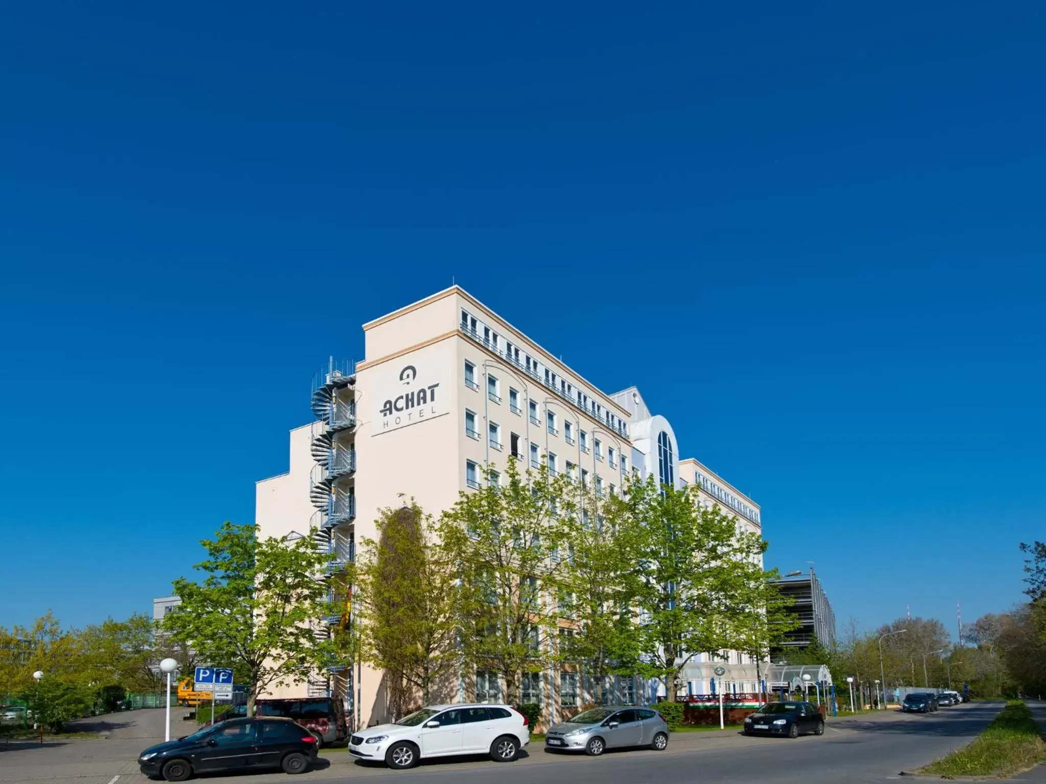 Facade/entrance, Property Building in ACHAT Hotel Frankfurt Airport