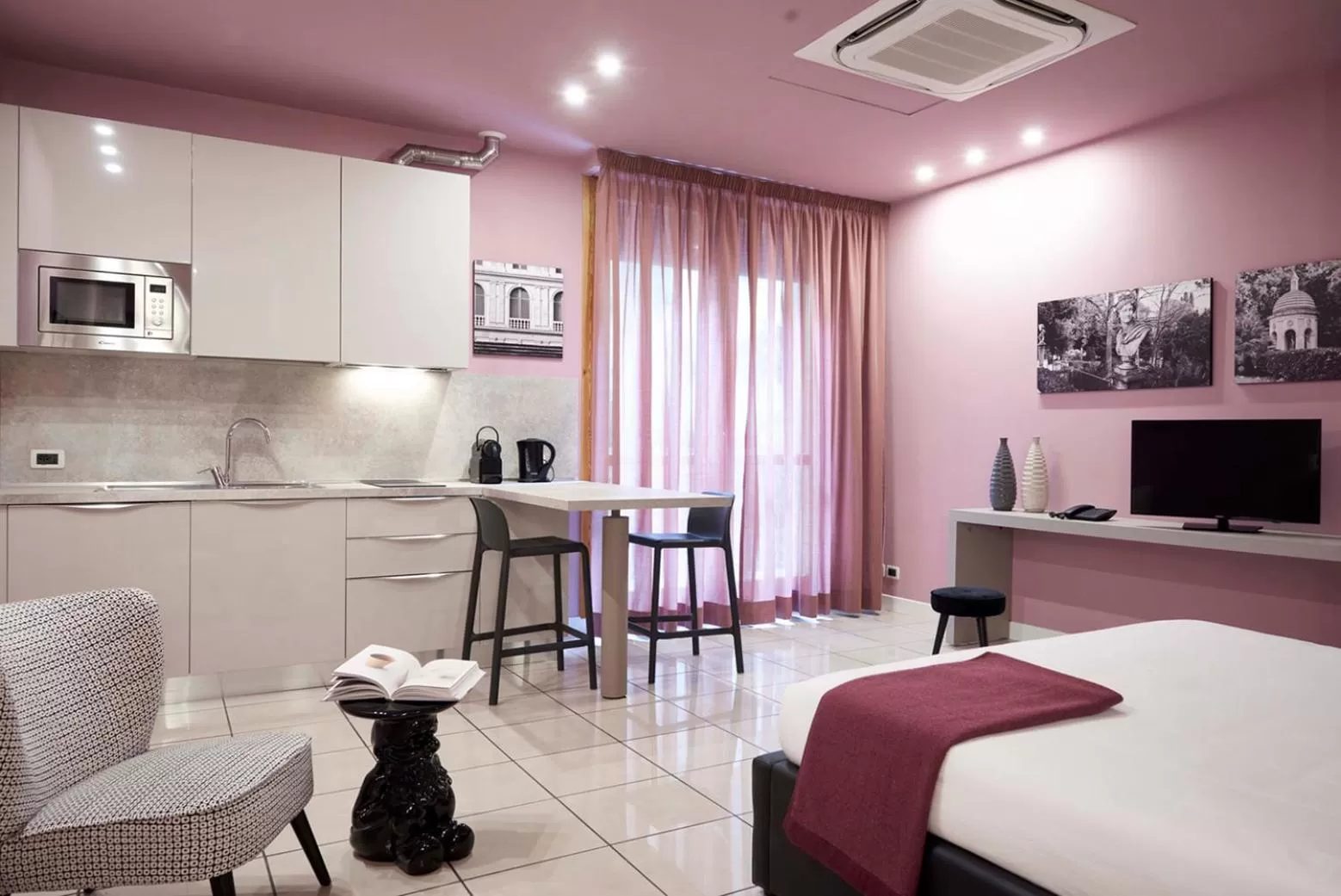 Kitchen or kitchenette, Bed in Residence Leopoldo