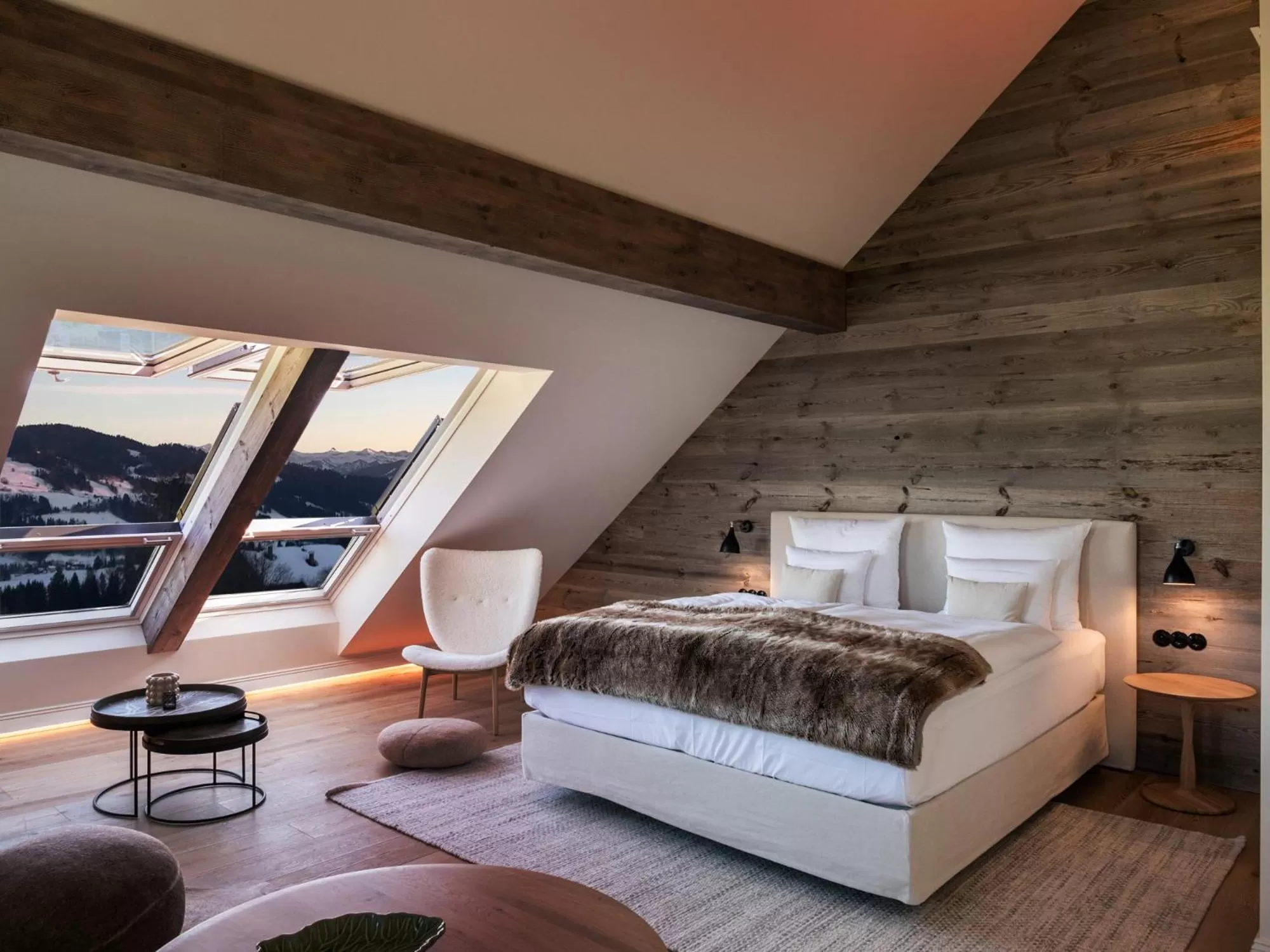 Mountain view, Bed in Alpenloge Design Hotel
