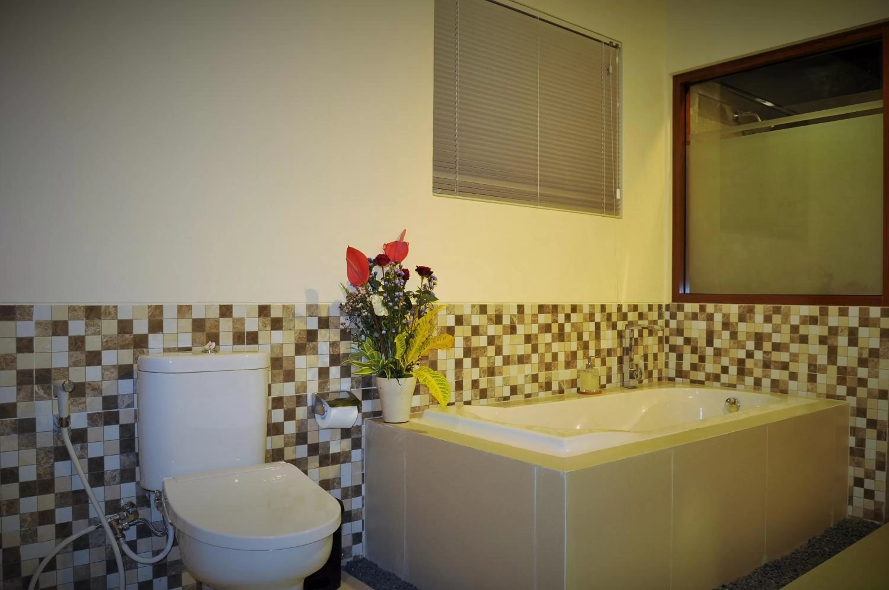 Shower in Ocean Terrace Suite And Spa Luxury