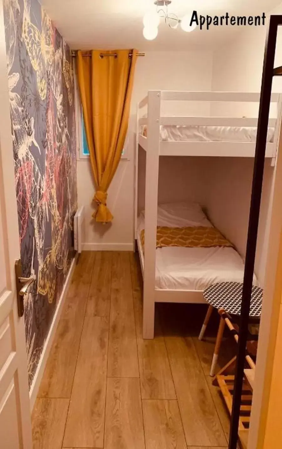 Bedroom in Hôtel Le Clos Badan