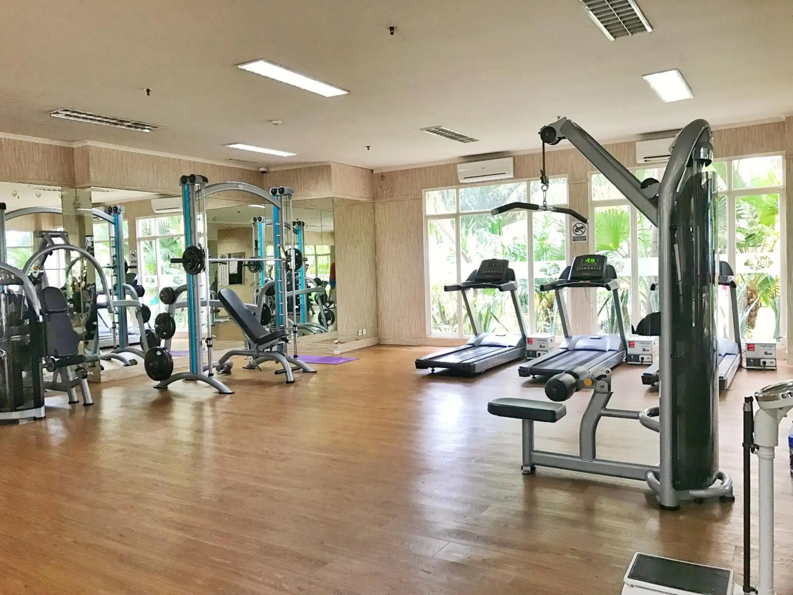 Fitness centre/facilities, Fitness Center/Facilities in Ravarine Suite Apartment