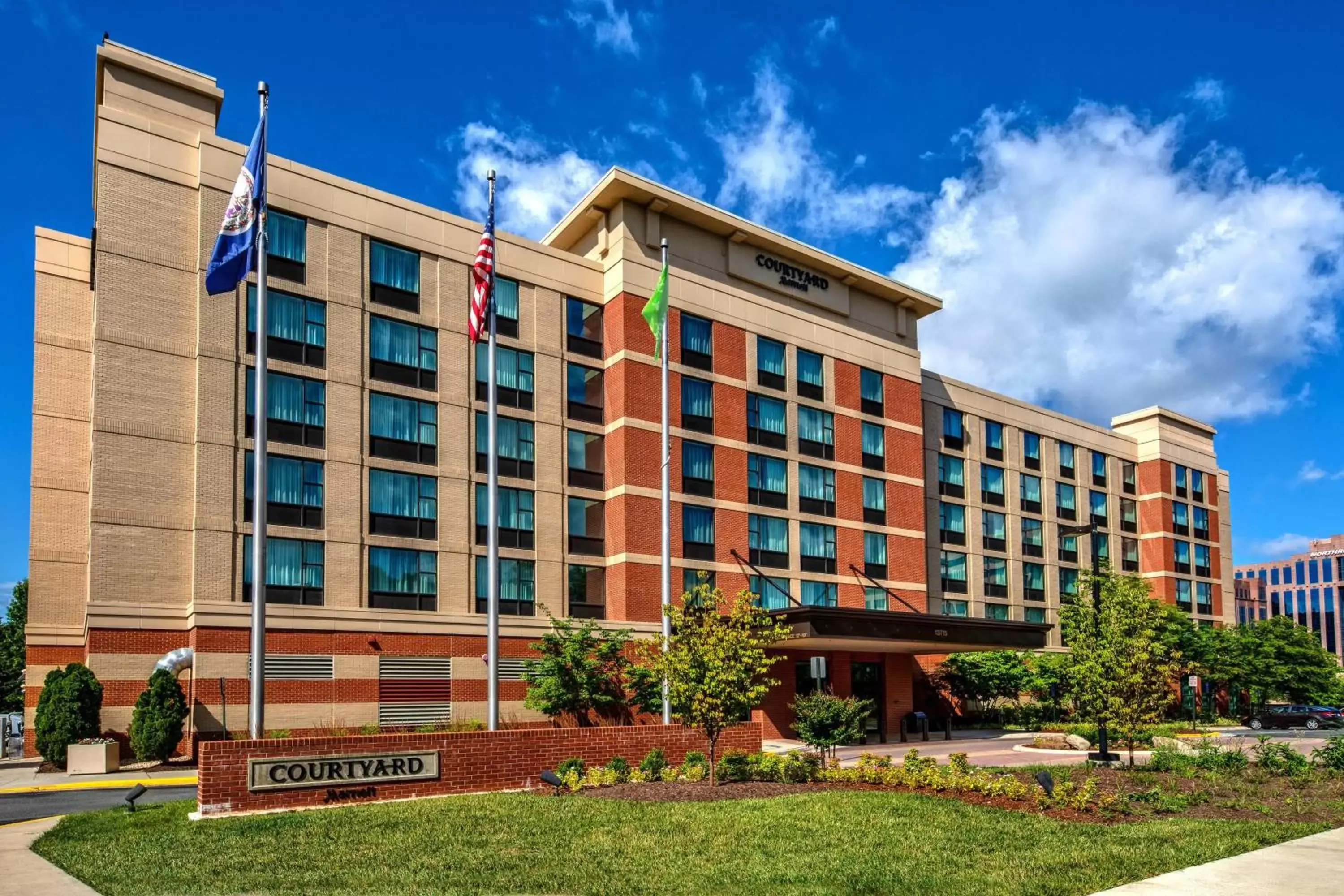 Property Building in Courtyard by Marriott Dulles Airport Herndon