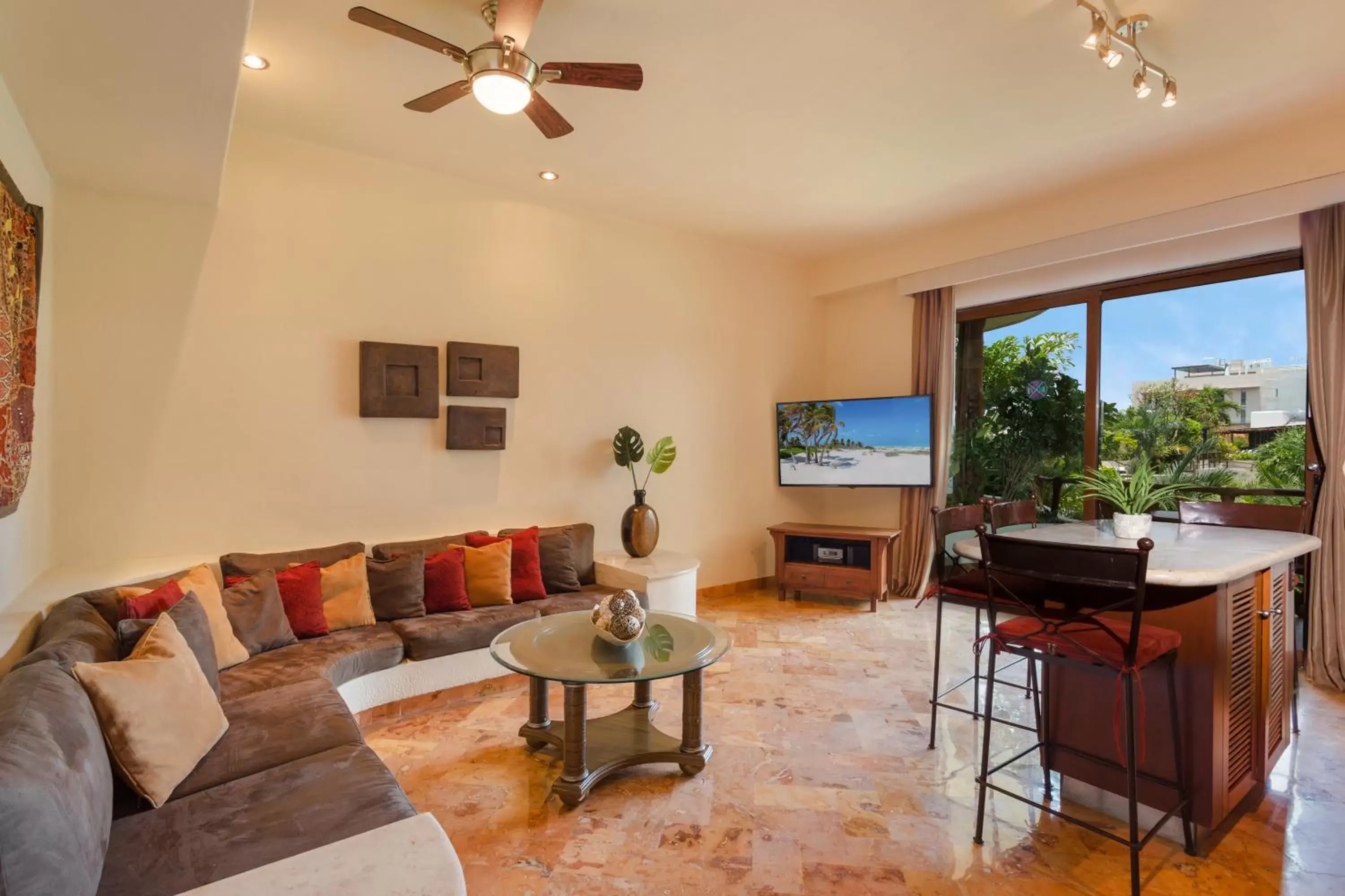 TV and multimedia, Seating Area in Porto Playa Condo Hotel and Beach Club