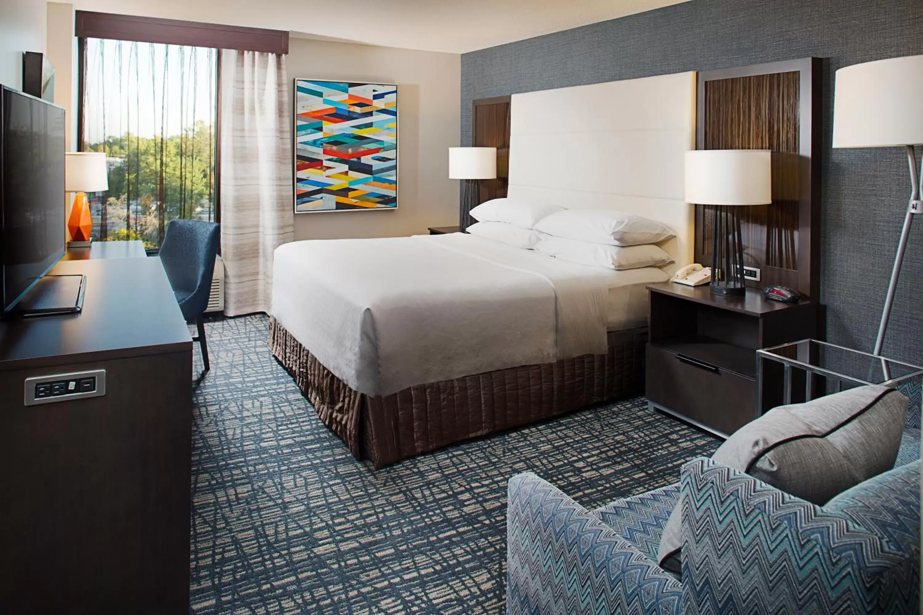 Photo of the whole room, Bed in Crowne Plaza Annapolis by IHG Photo of the whole room, Bed in Crowne Plaza Annapolis by IHG