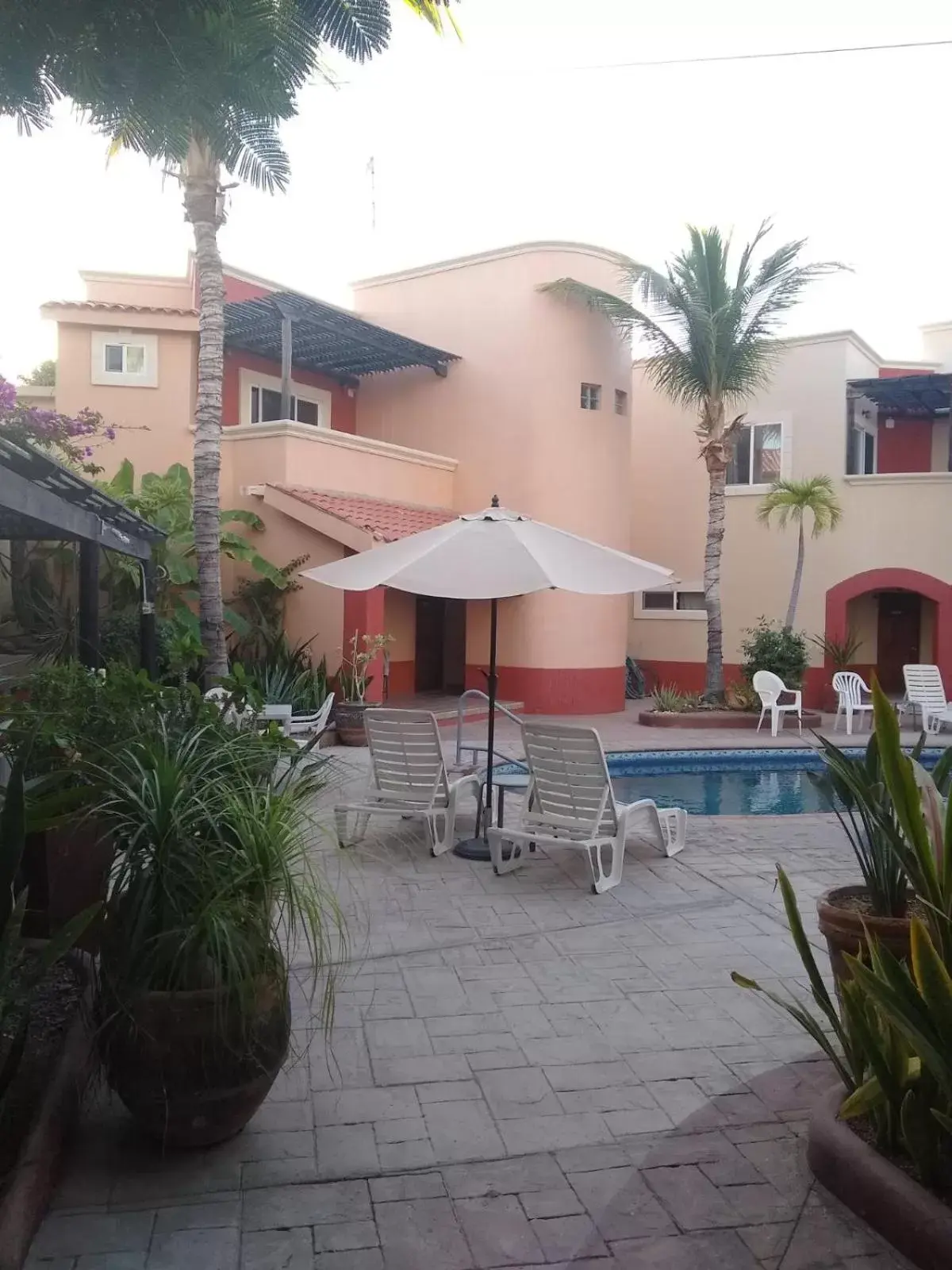 Property building, Swimming Pool in Coco Cabanas Loreto