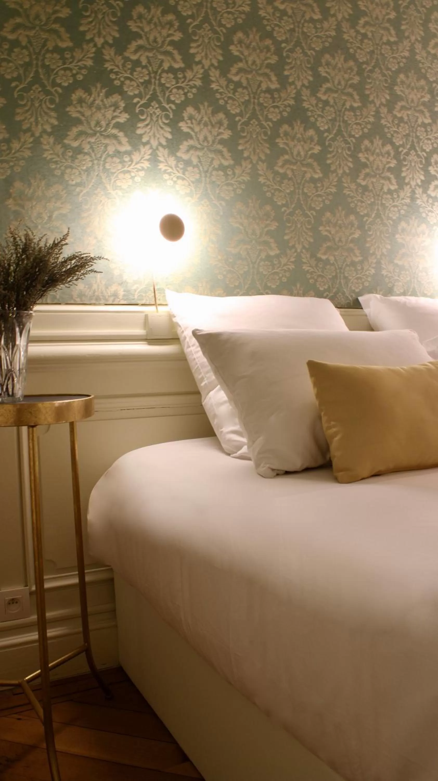 Bedroom, Bed in MiHotel Bellecour