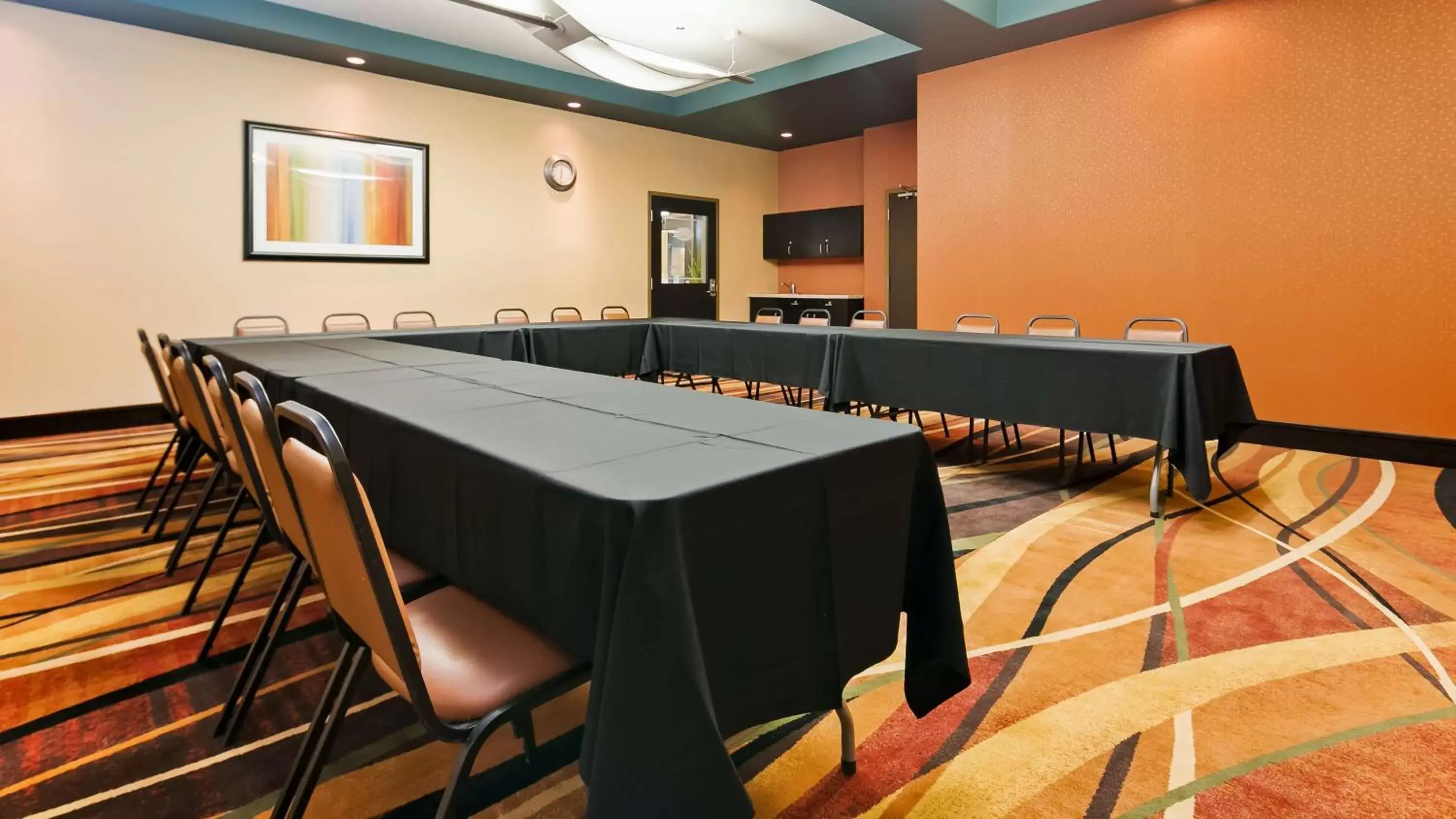 Meeting/conference room in Best Western Plus Sherwood Park Inn & Suites