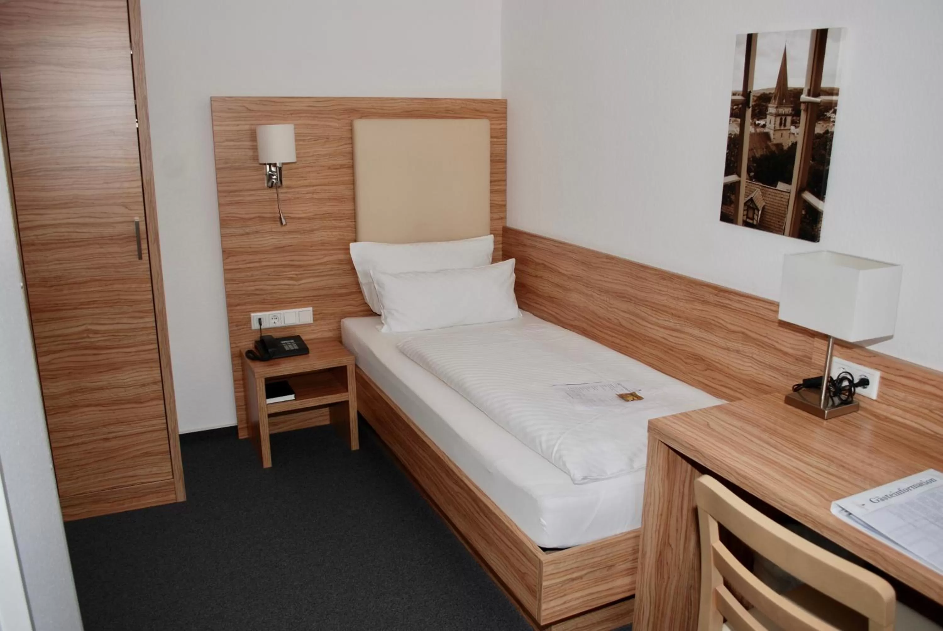 Photo of the whole room, Bed in Alt Warburg