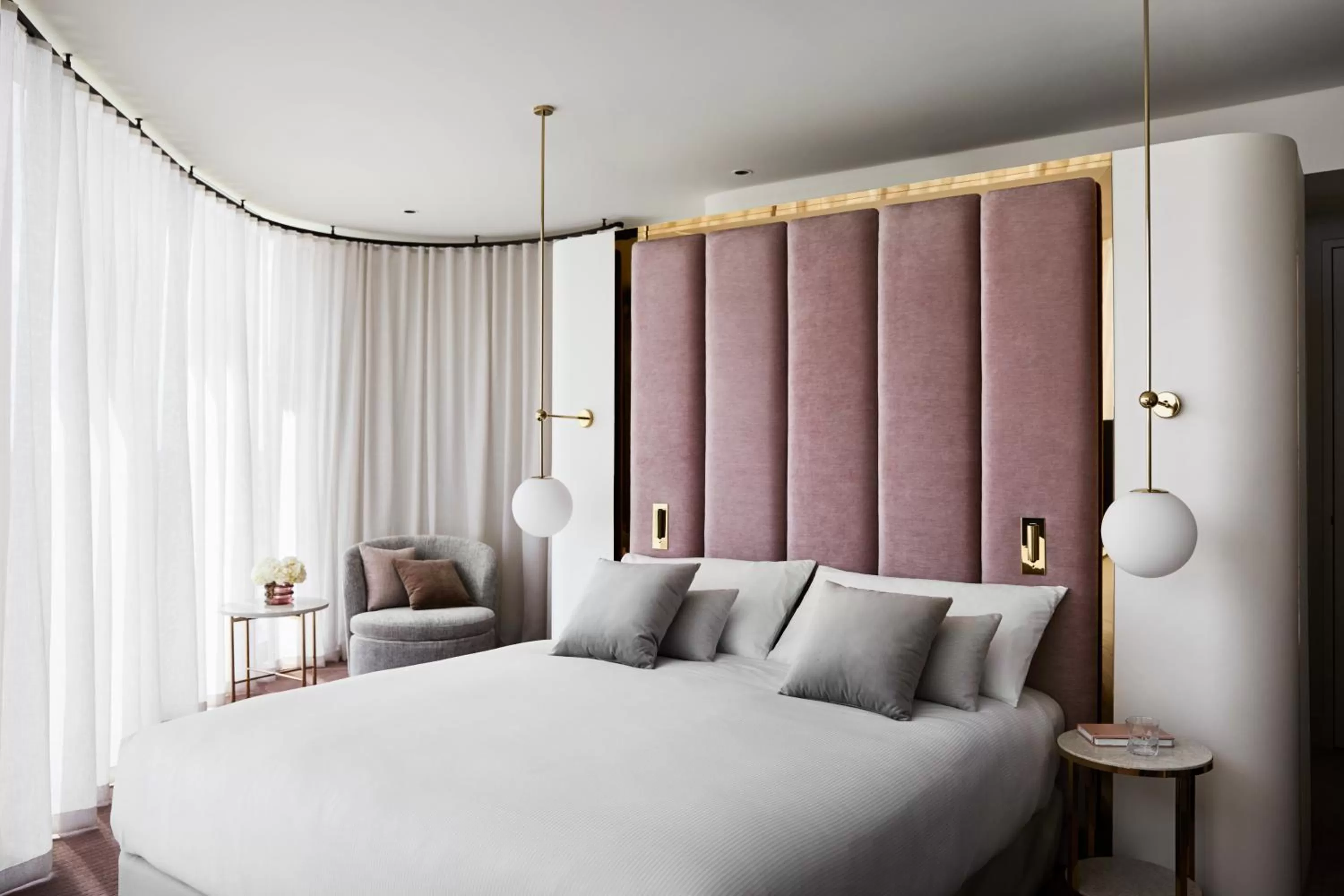 Bed in Hotel Chadstone Melbourne MGallery Collection