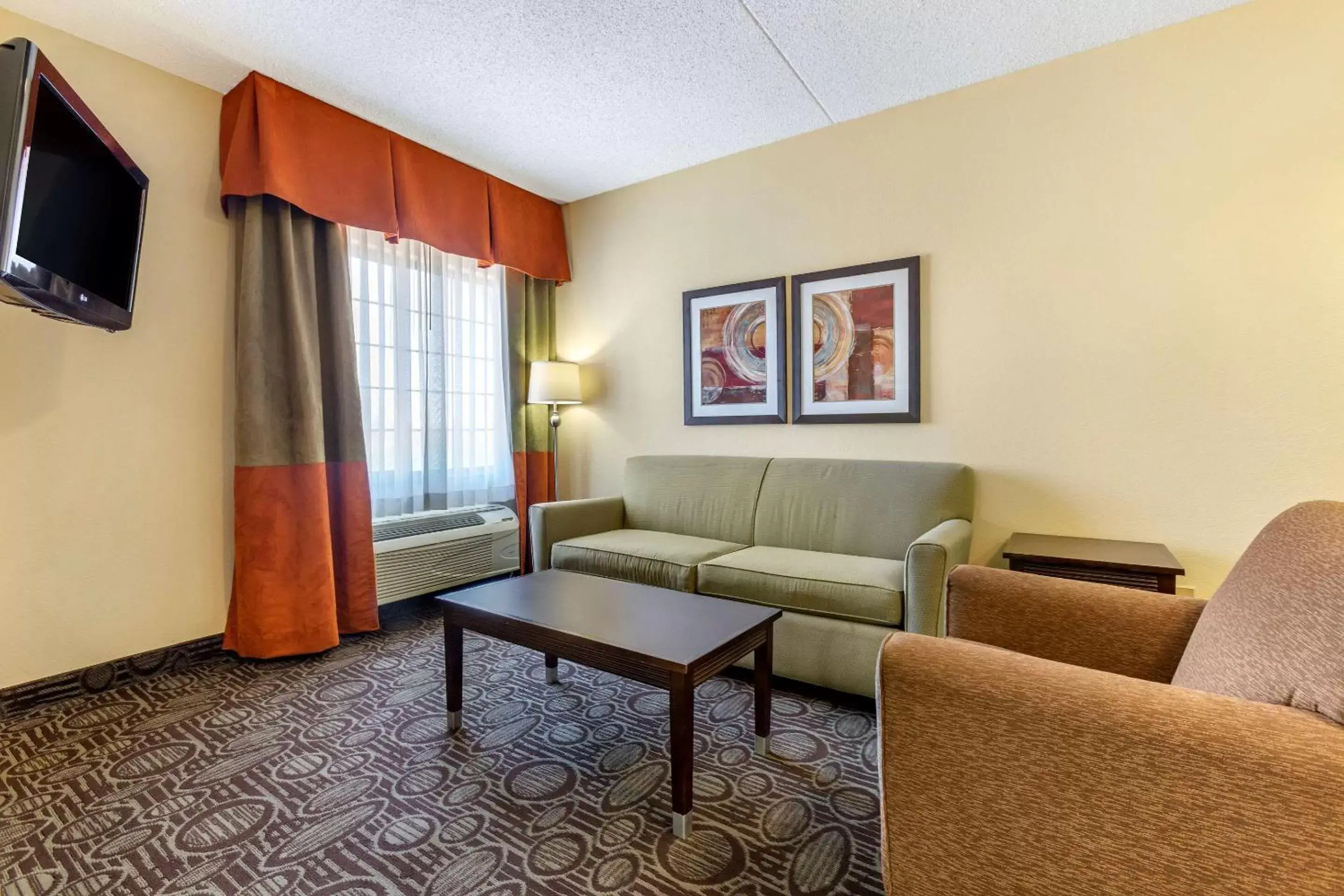 Photo of the whole room, Seating Area in Comfort Inn Chandler - Phoenix South I-10