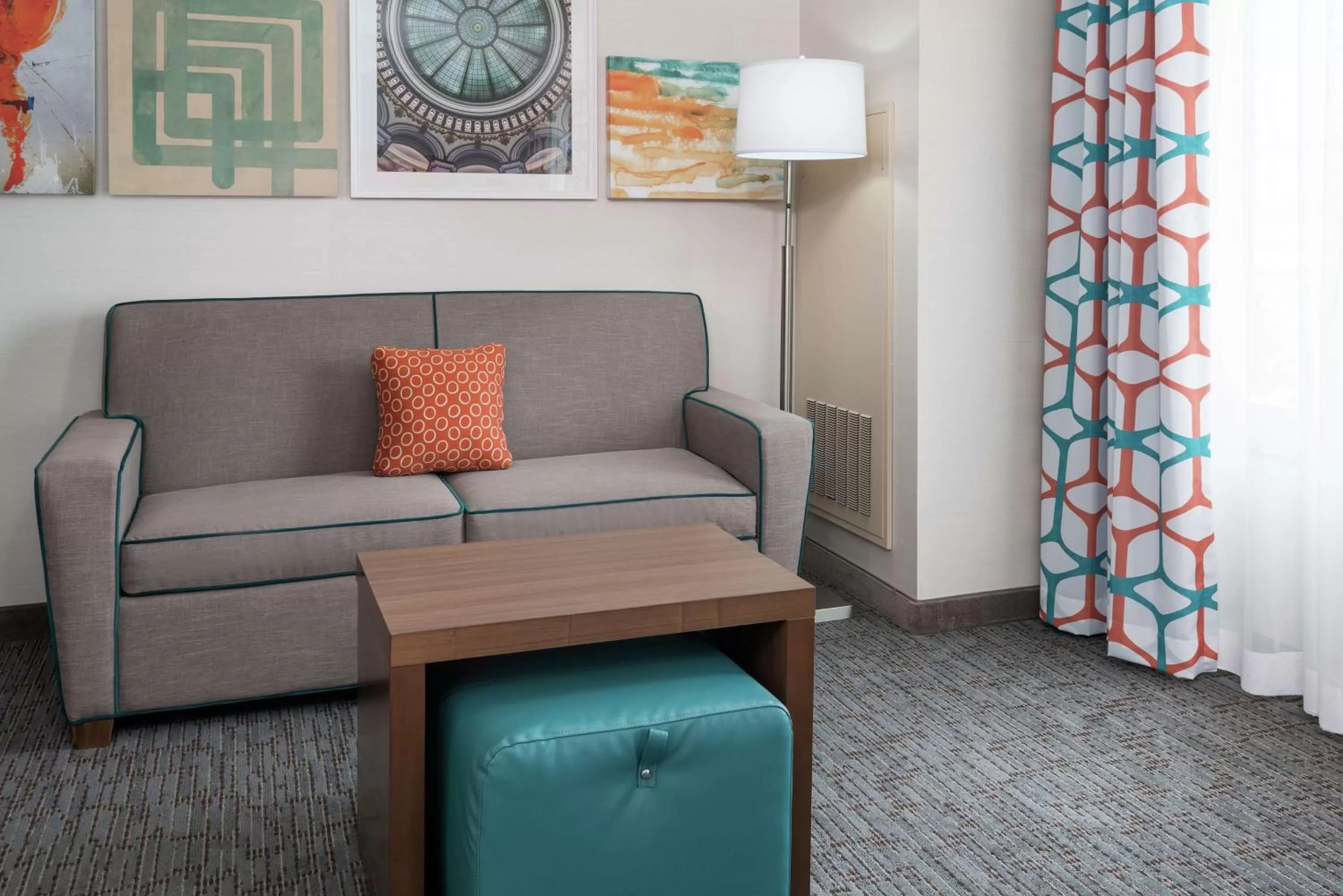 Living room in Homewood Suites by Hilton Cleveland-Beachwood
