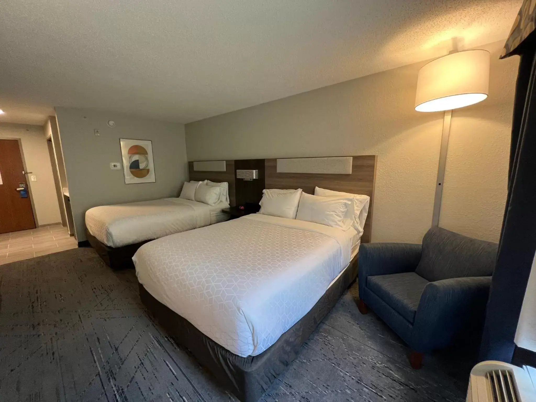 Photo of the whole room, Bed in Holiday Inn Express Hotel & Suites Dubois, an IHG Hotel