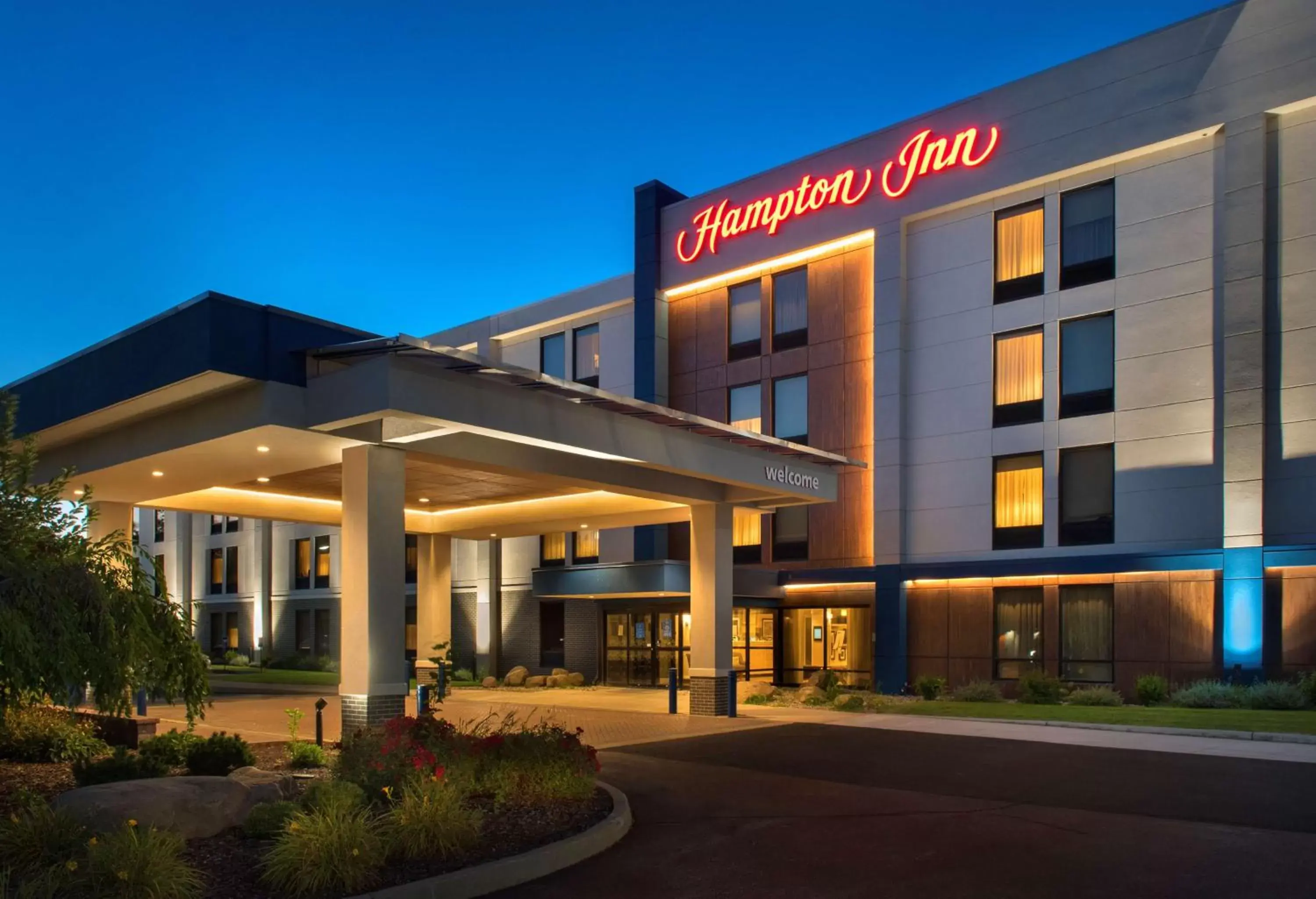 Property building in Hampton Inn Middletown Property building in Hampton Inn Middletown