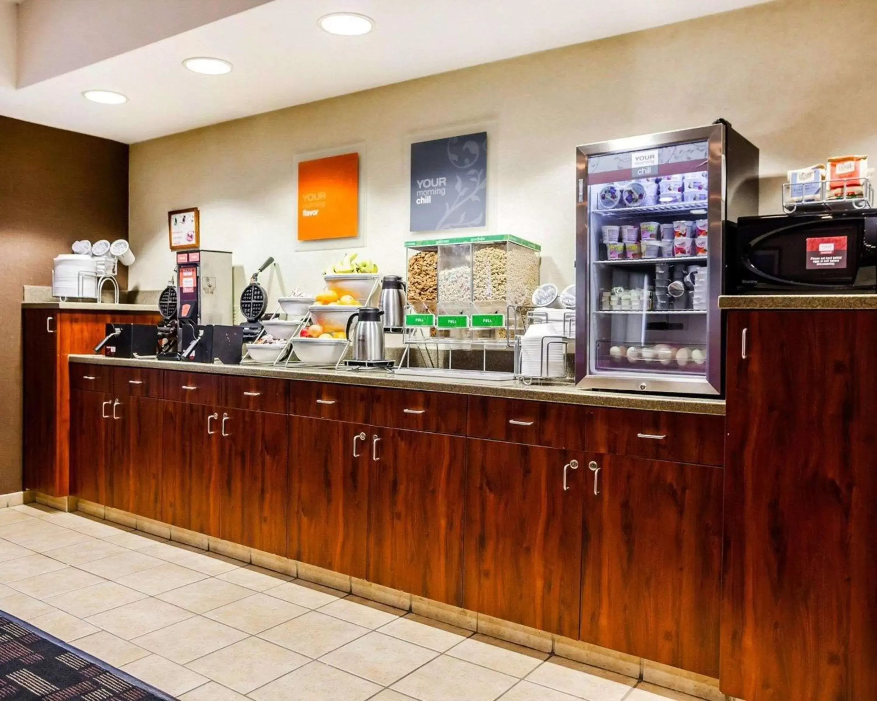 Restaurant/Places to Eat in Comfort Suites - Independence