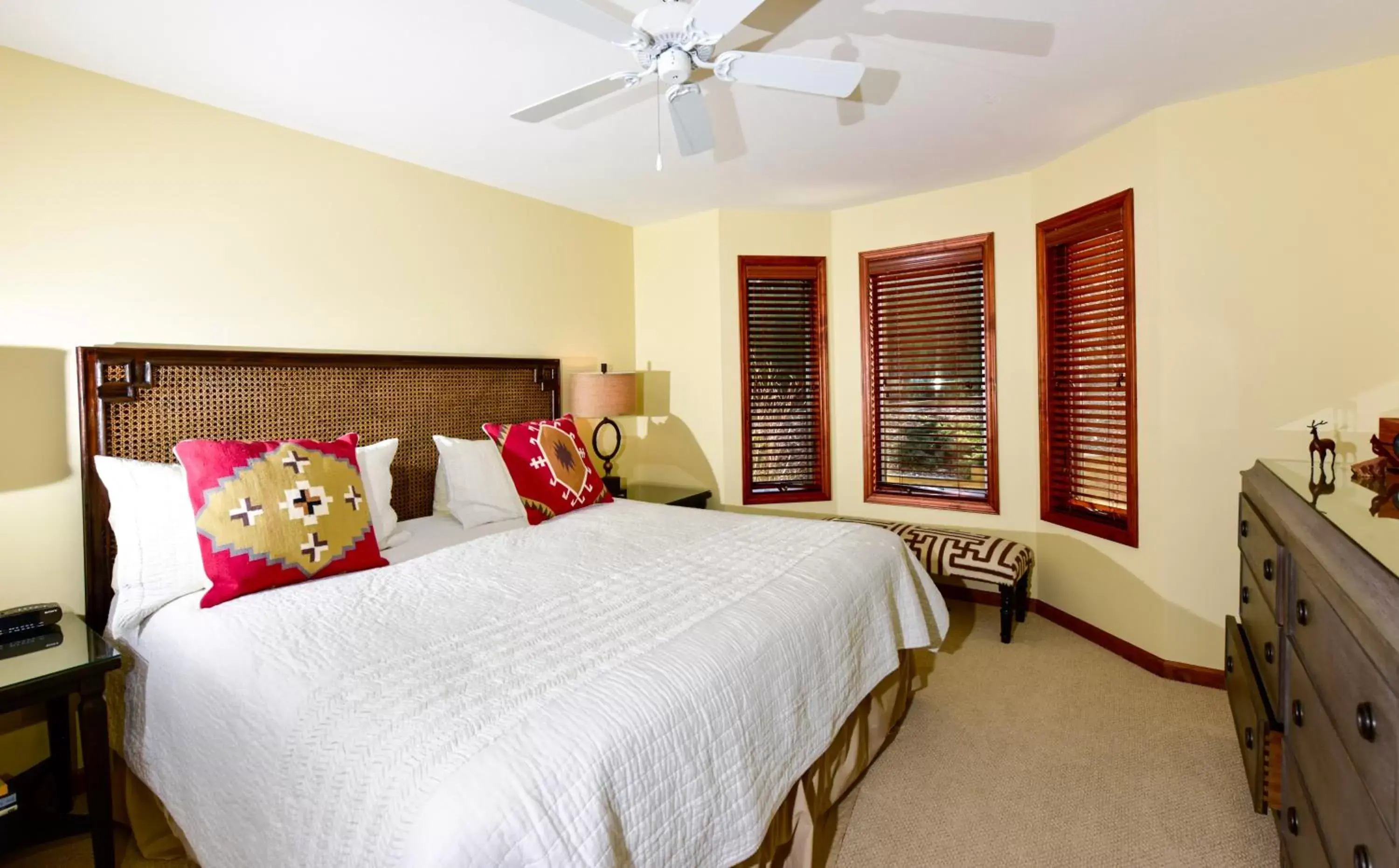 Bedroom, Bed in Chetola Resort Condominiums