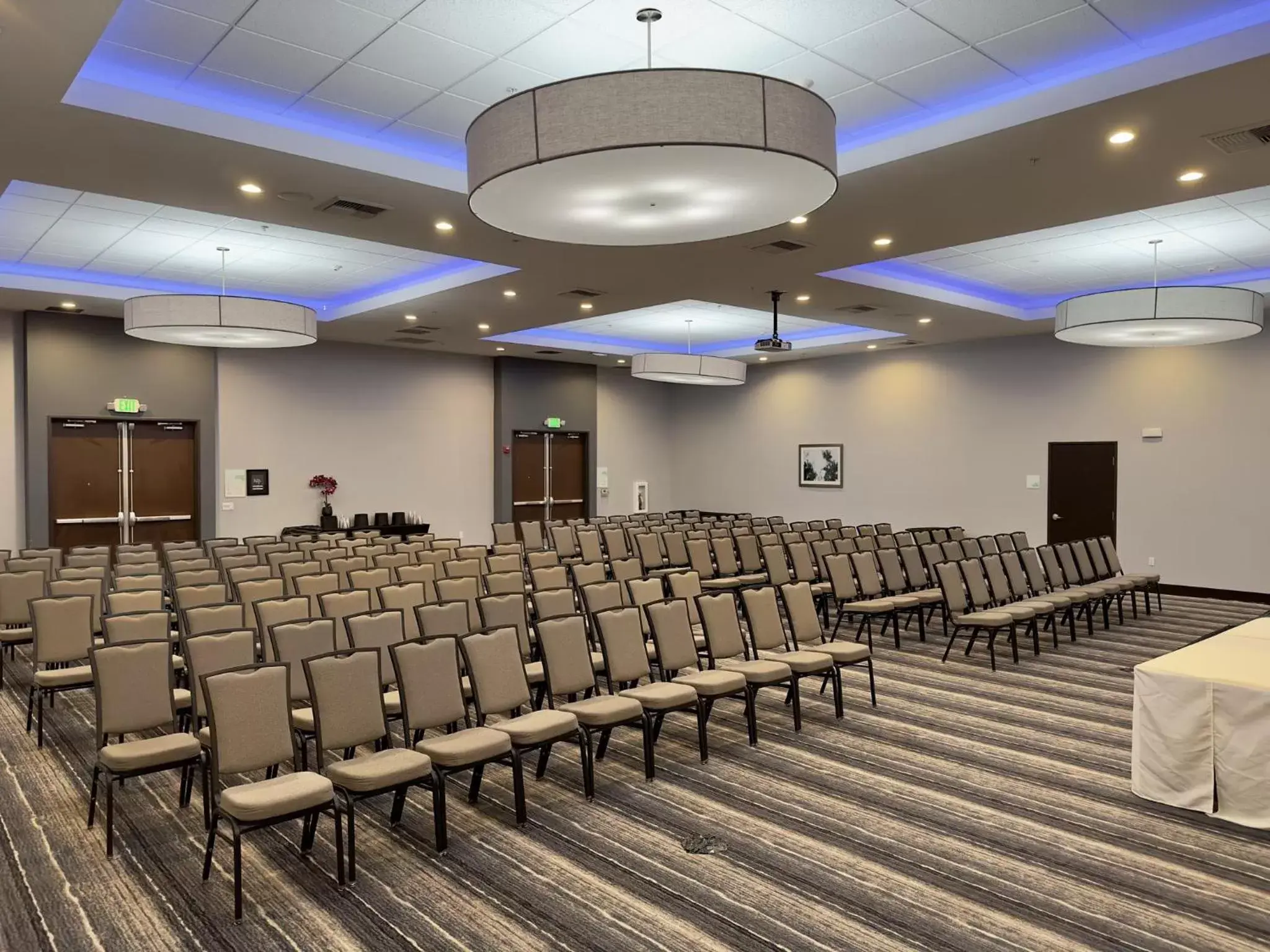 Banquet/Function facilities in Holiday Inn Carlsbad/San Diego, an IHG Hotel