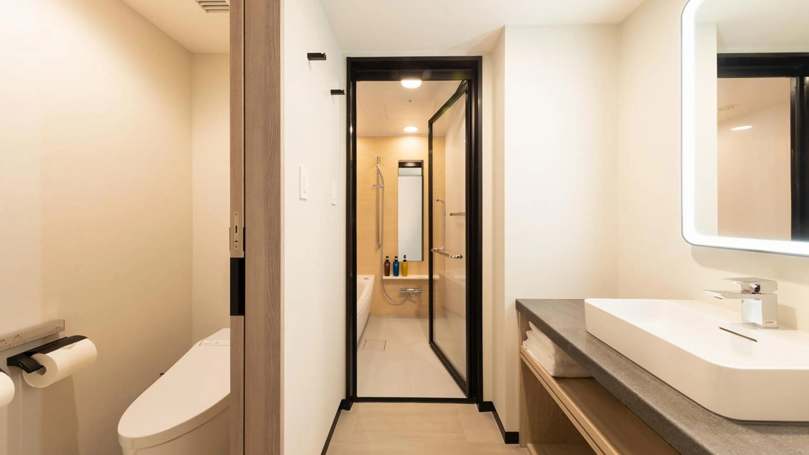 JR-East Hotel Mets Yokohama