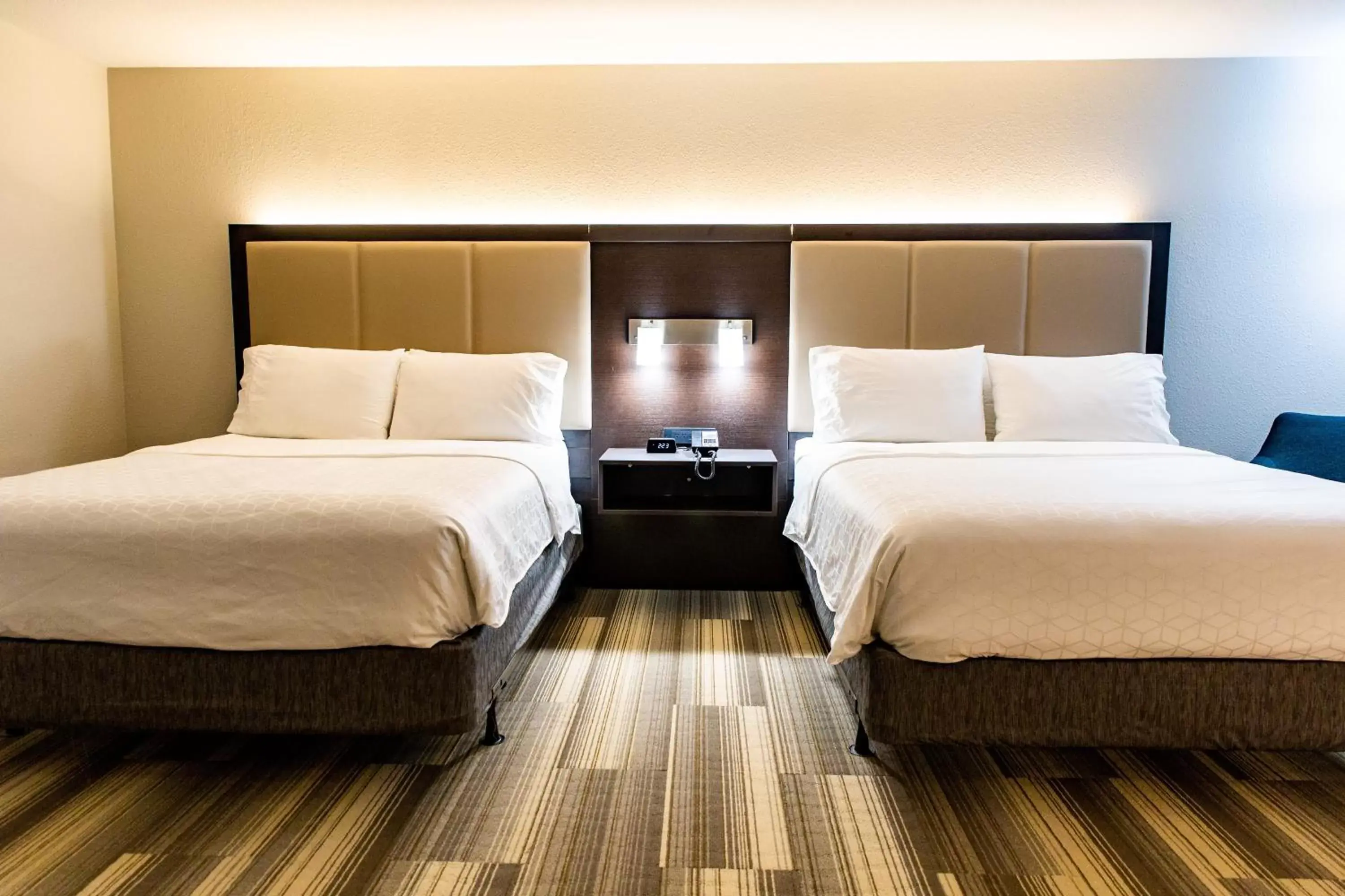 Photo of the whole room, Bed in Holiday Inn Express - Columbus - Dublin by IHG Photo of the whole room, Bed in Holiday Inn Express - Columbus - Dublin by IHG