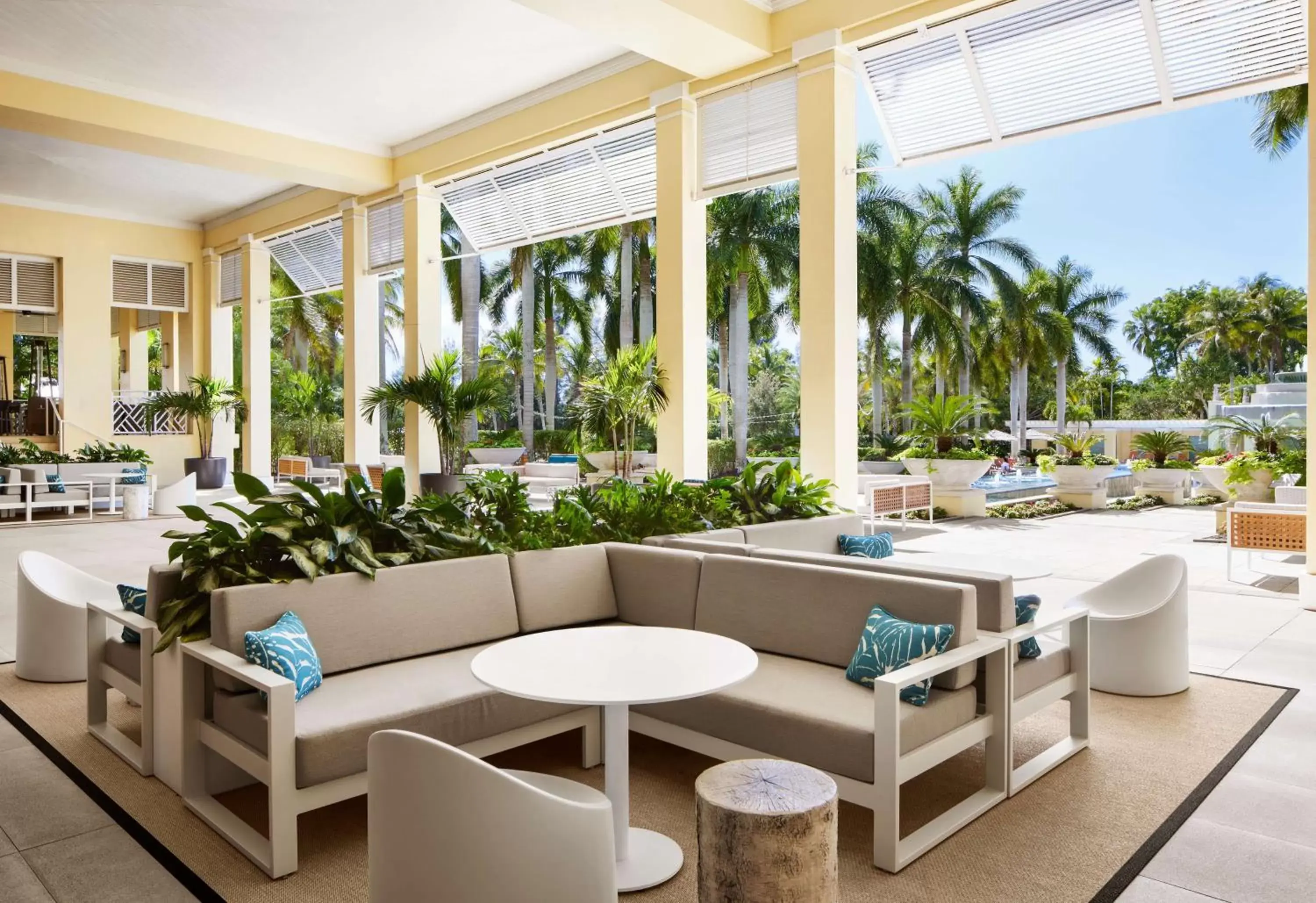 Patio, Restaurant/Places to Eat in Hyatt Regency Coconut Point Resort & Spa Near Naples