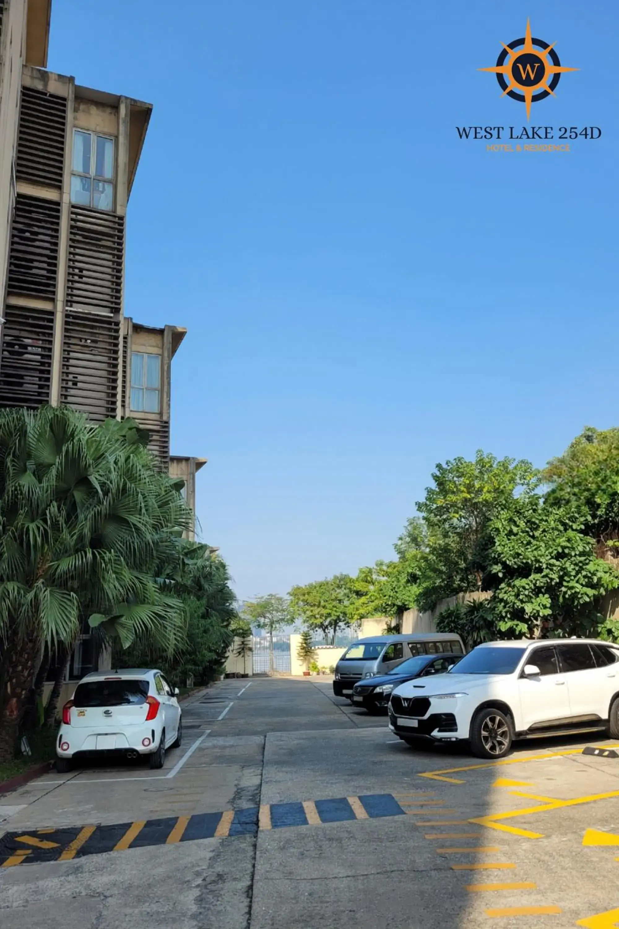 Parking in West Lake 254D Hotel & Residence
