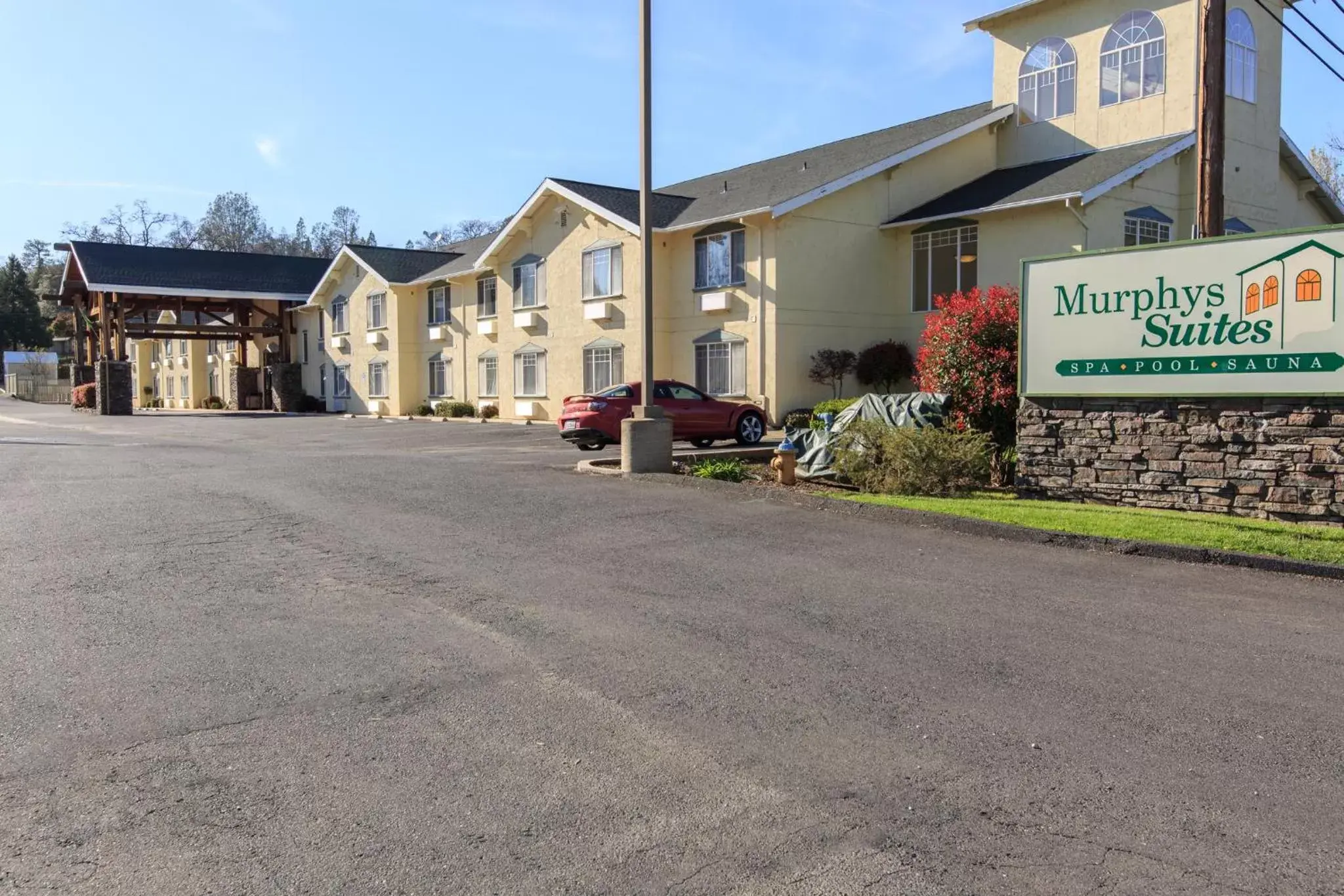 Property building in Murphys Suites Property building in Murphys Suites