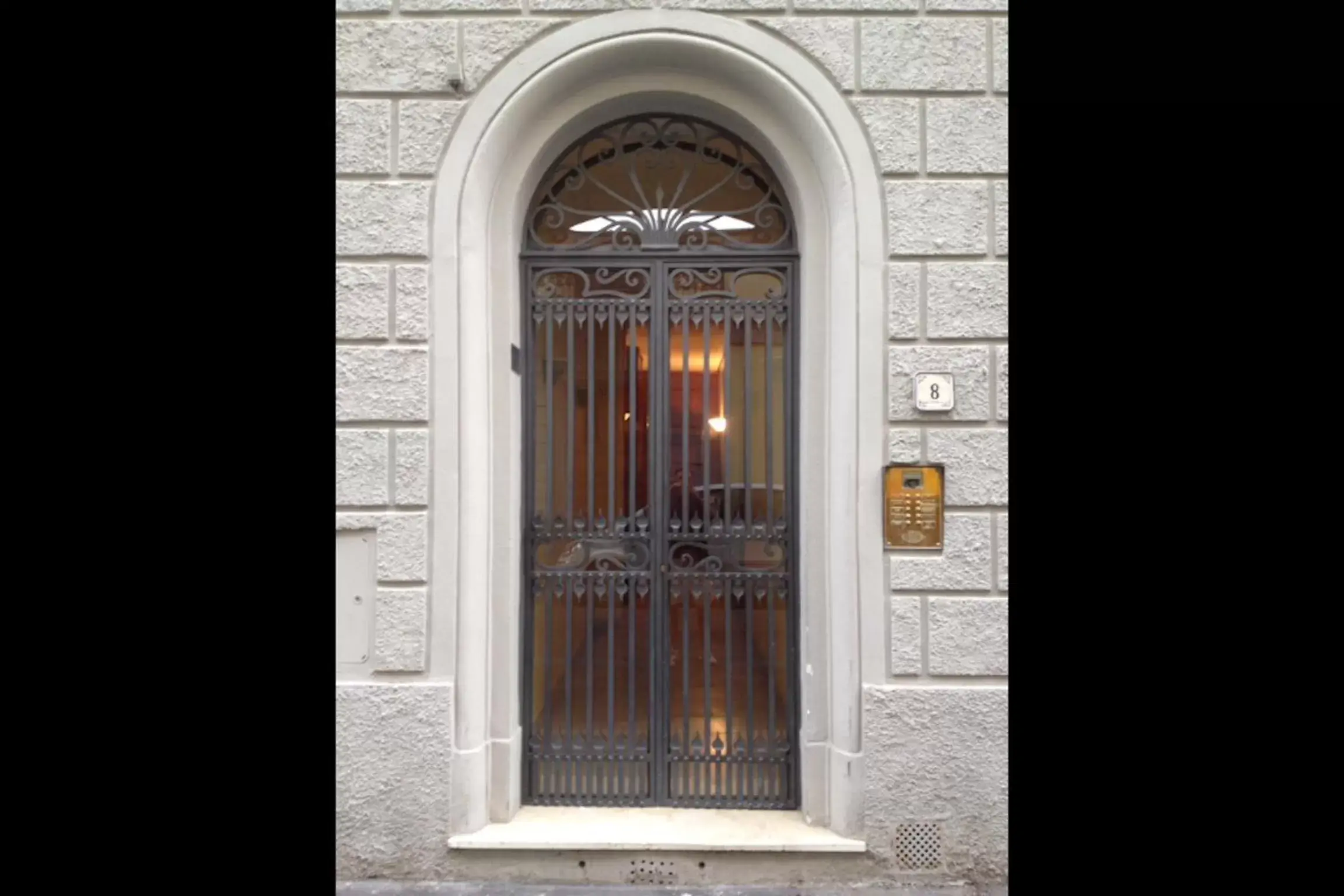Facade/entrance in BandBFirenze 8 Cittadella 8