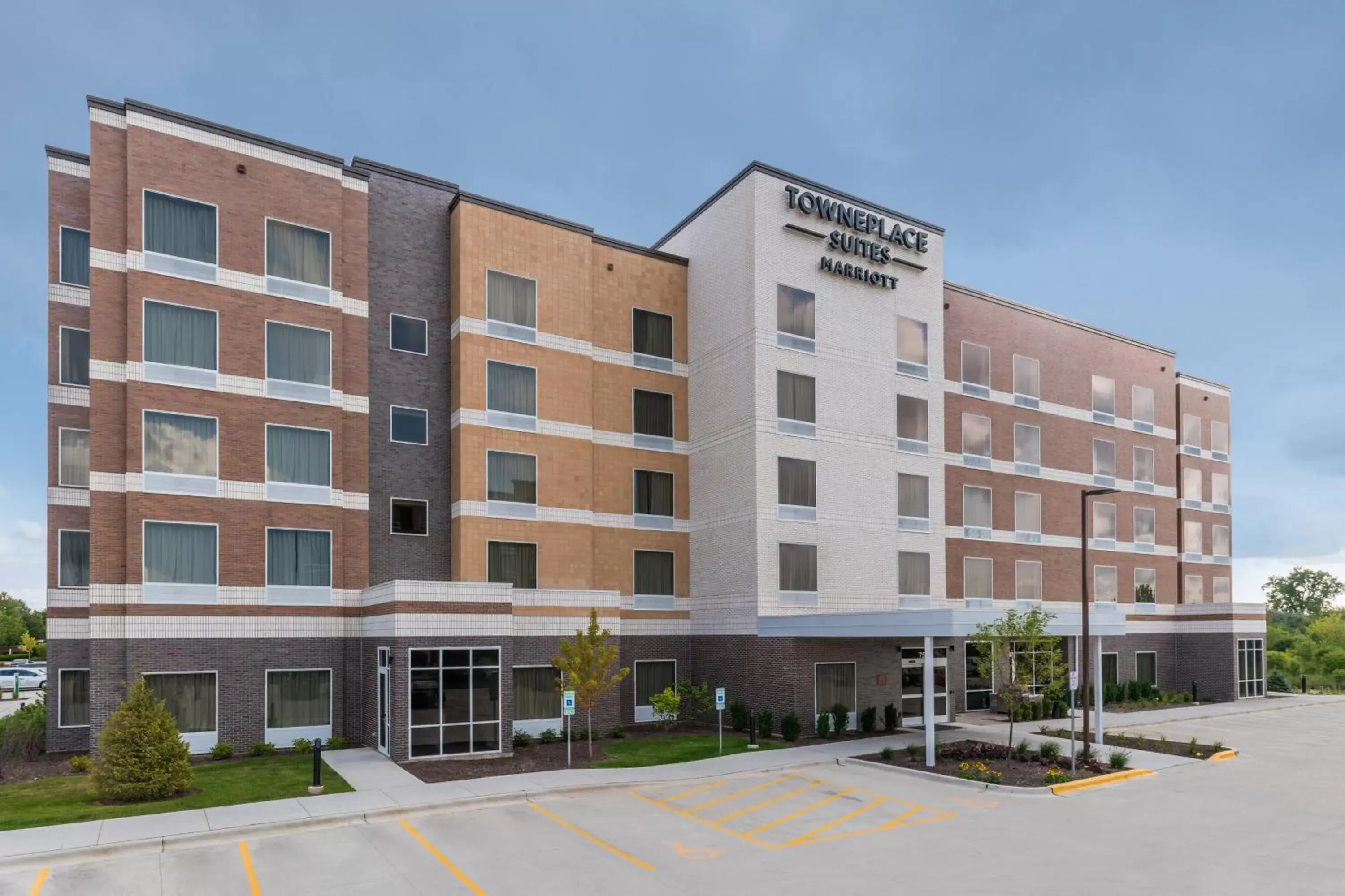 Property Building in TownePlace Suites by Marriott Chicago Schaumburg