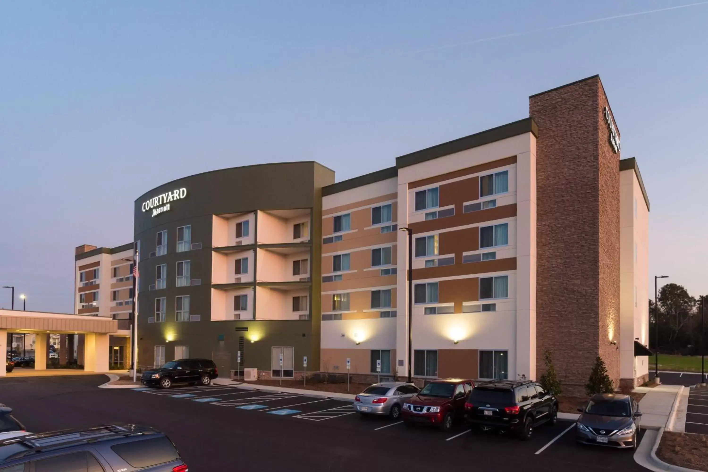 Property Building in Courtyard by Marriott Fayetteville Fort Bragg/Spring Lake