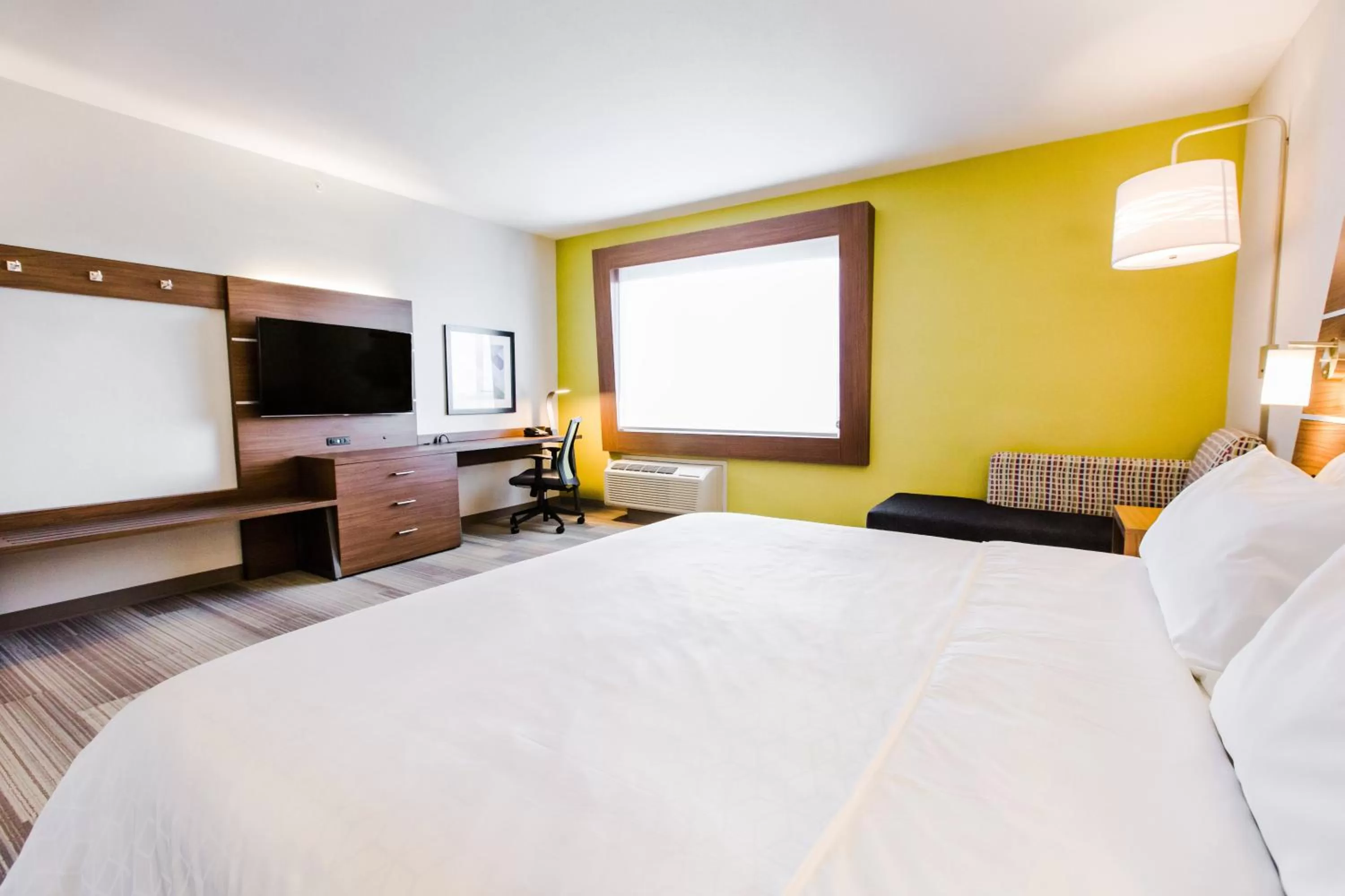 Photo of the whole room, Bed in Holiday Inn Express & Suites - West Edmonton-Mall Area by IHG