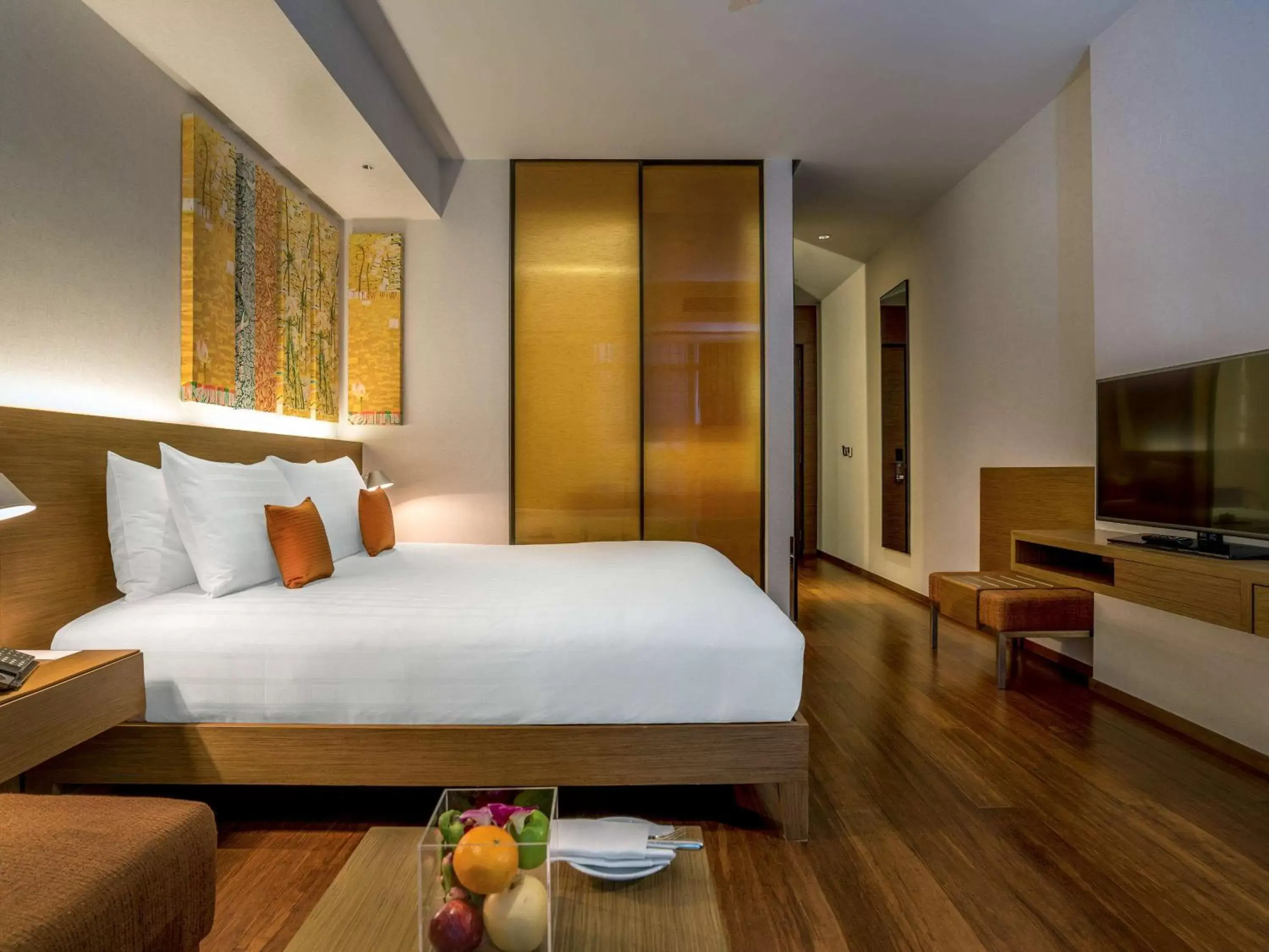 Photo of the whole room, Bed in Pullman Bangkok King Power