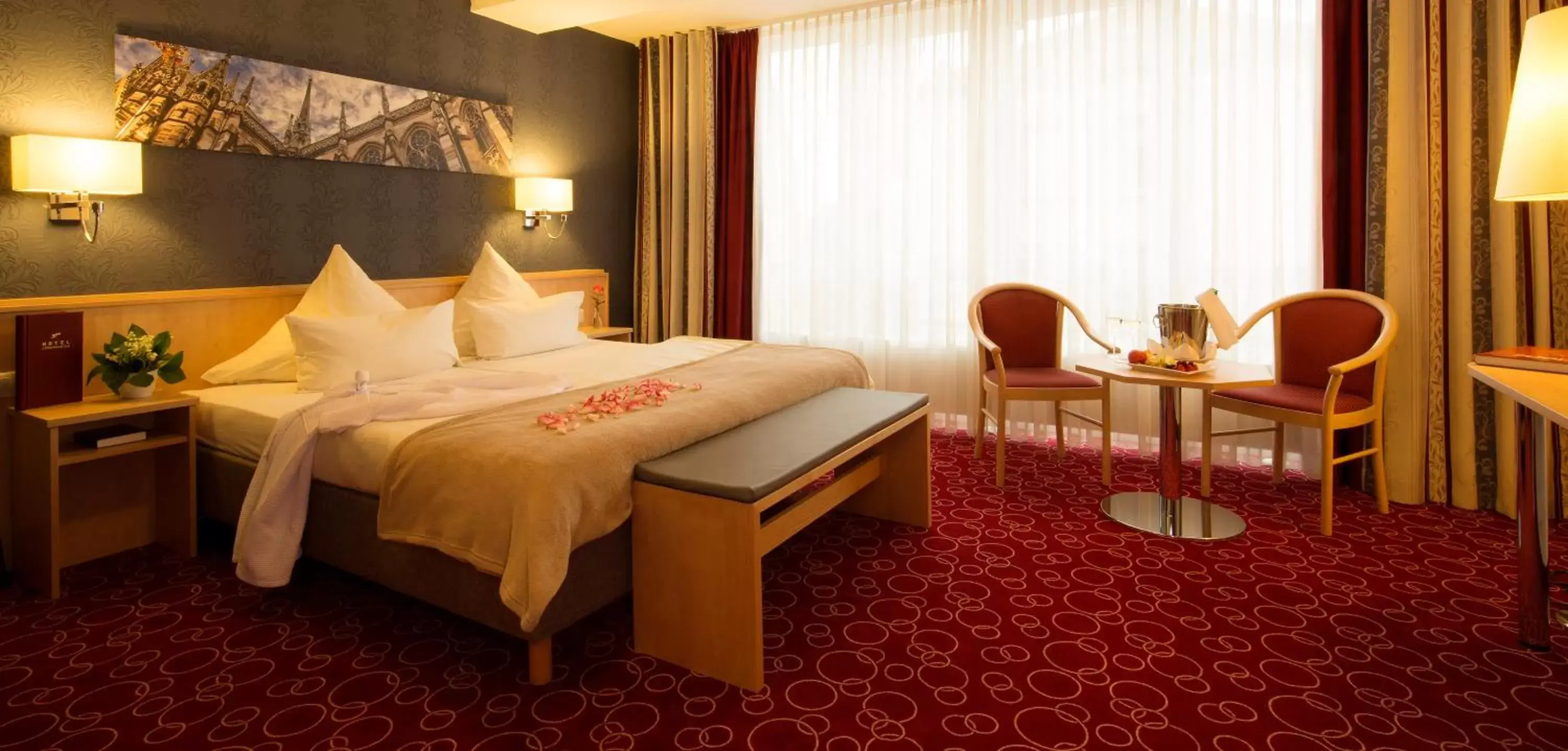 Garden view, Bed in Hotel Löwengarten Garden view, Bed in Hotel Löwengarten