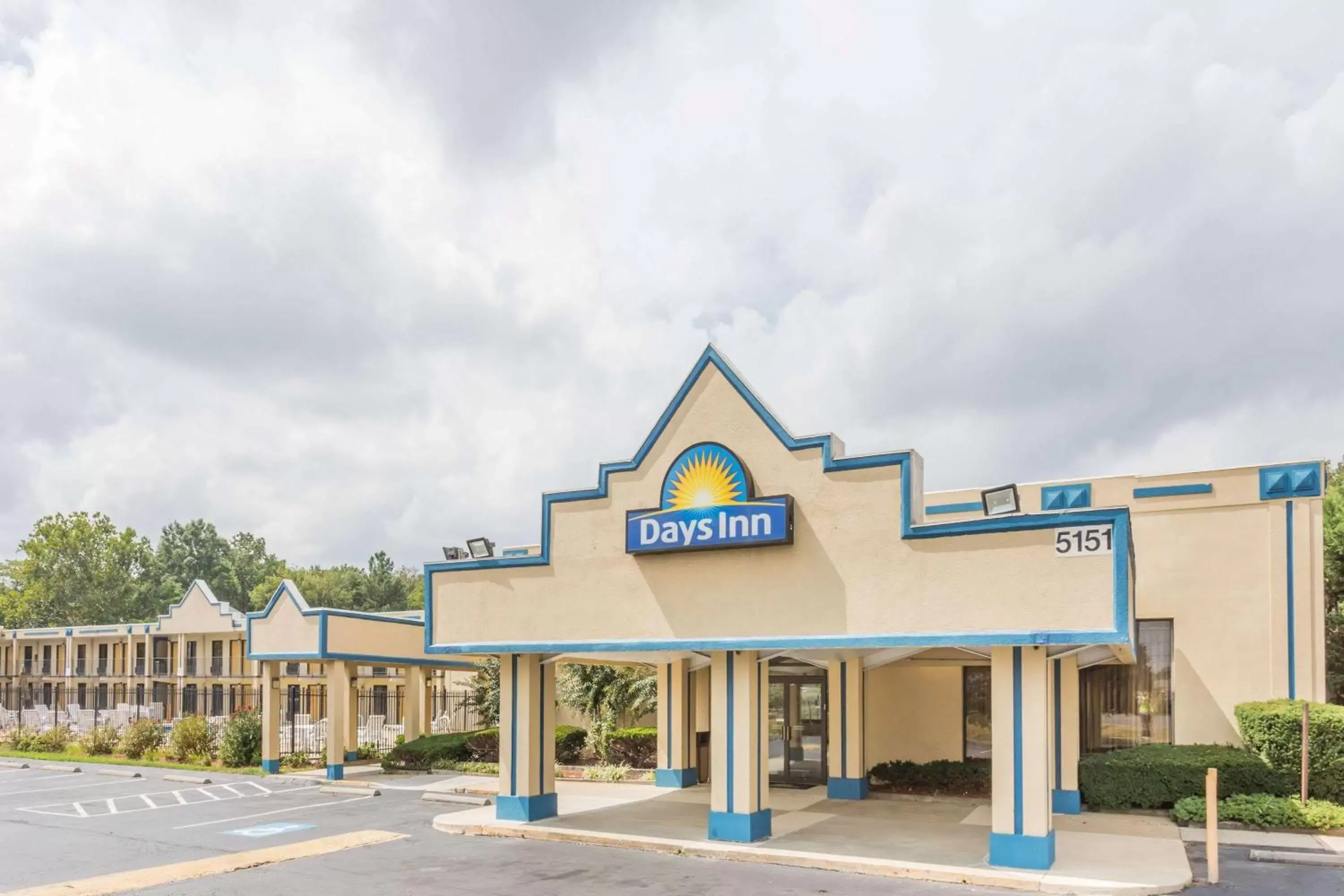 Property building in Days Inn by Wyndham Camp Springs Andrews AFB