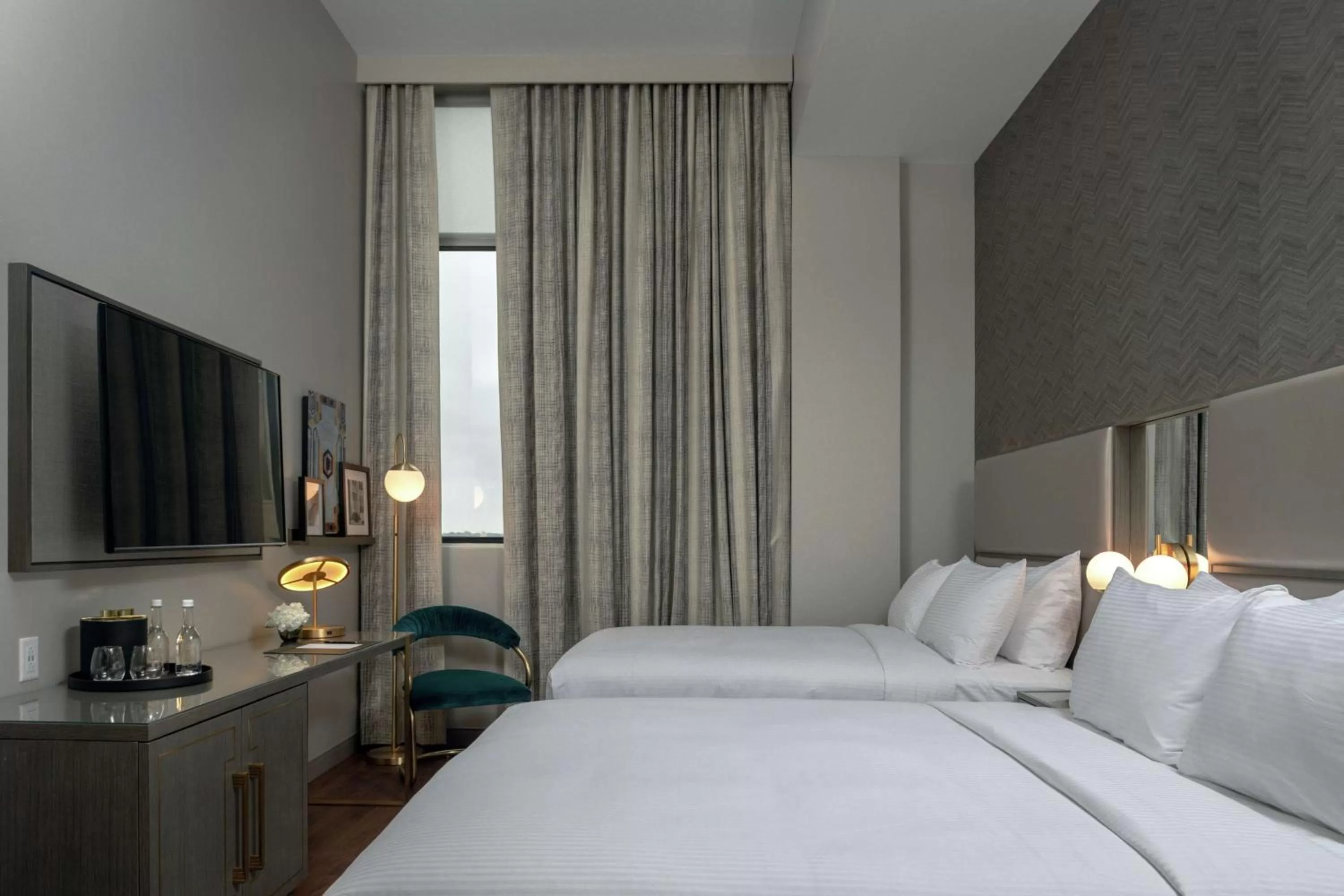 Bedroom, Bed in Tulsa Club Hotel Curio Collection By Hilton