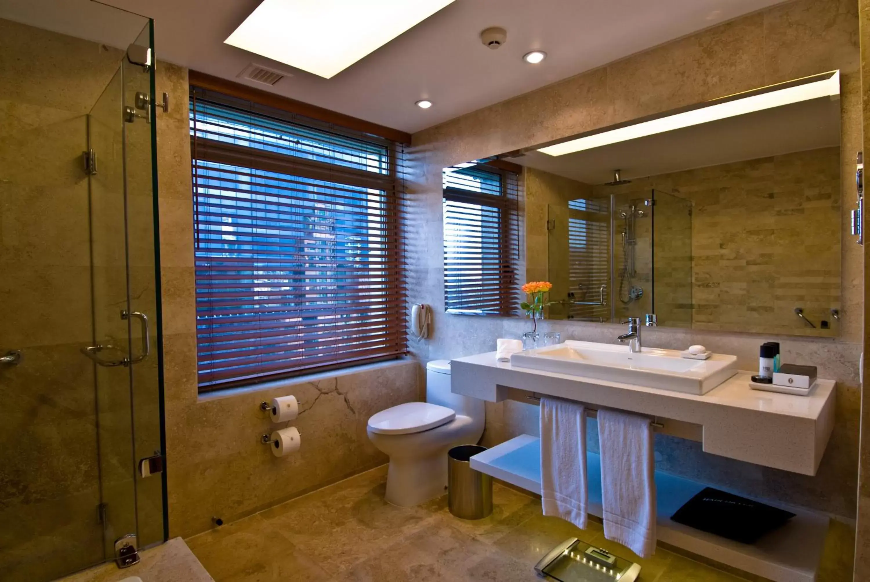 Photo of the whole room, Bathroom in InterContinental Santiago, an IHG Hotel