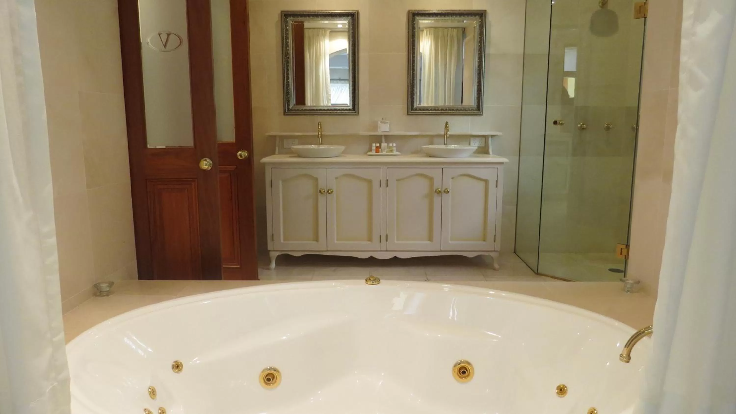 Bathroom in Victoria's At Wategos