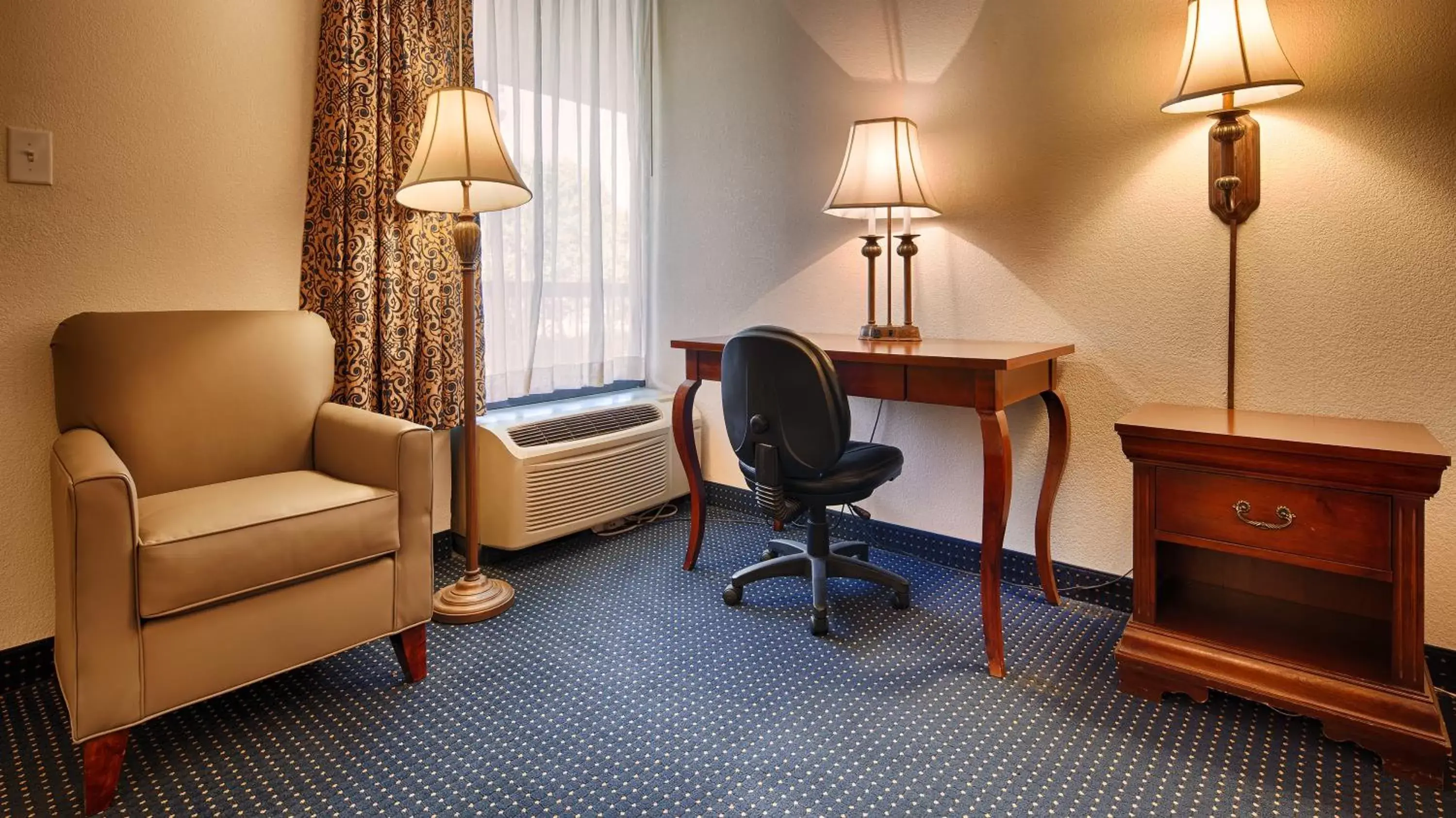 King Room - Non-Smoking in Baymont by Wyndham Rocky Mount I-95 King Room - Non-Smoking in Baymont by Wyndham Rocky Mount I-95