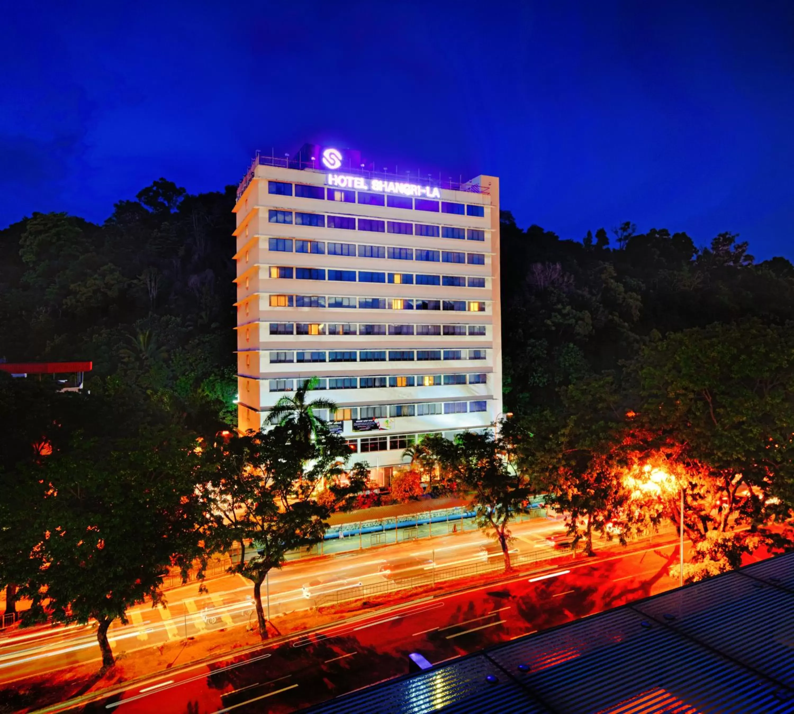 Property Building in Hotel Shangri-la Kota Kinabalu