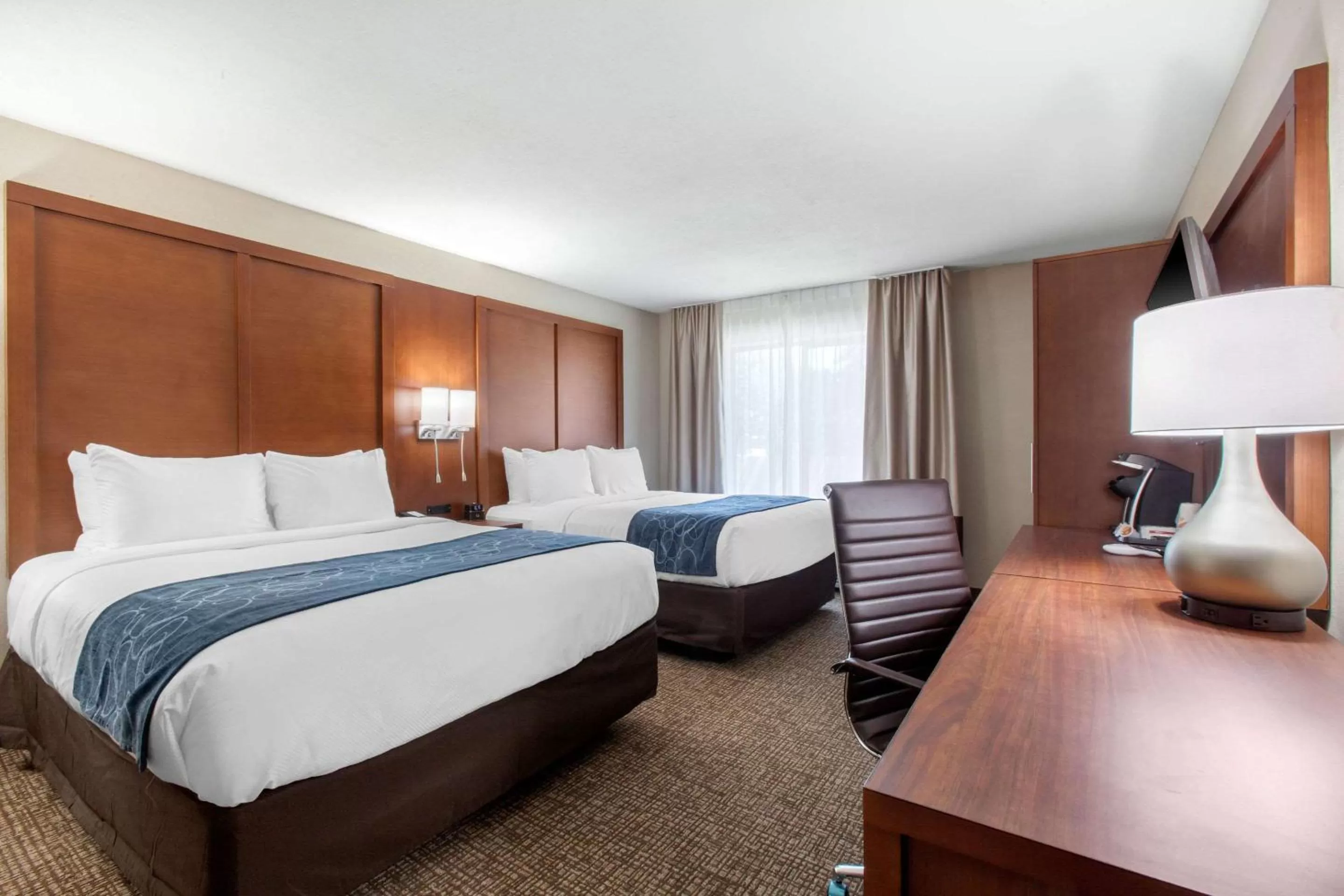 Photo of the whole room, Bed in Comfort Inn & Suites Pinetop Show Low