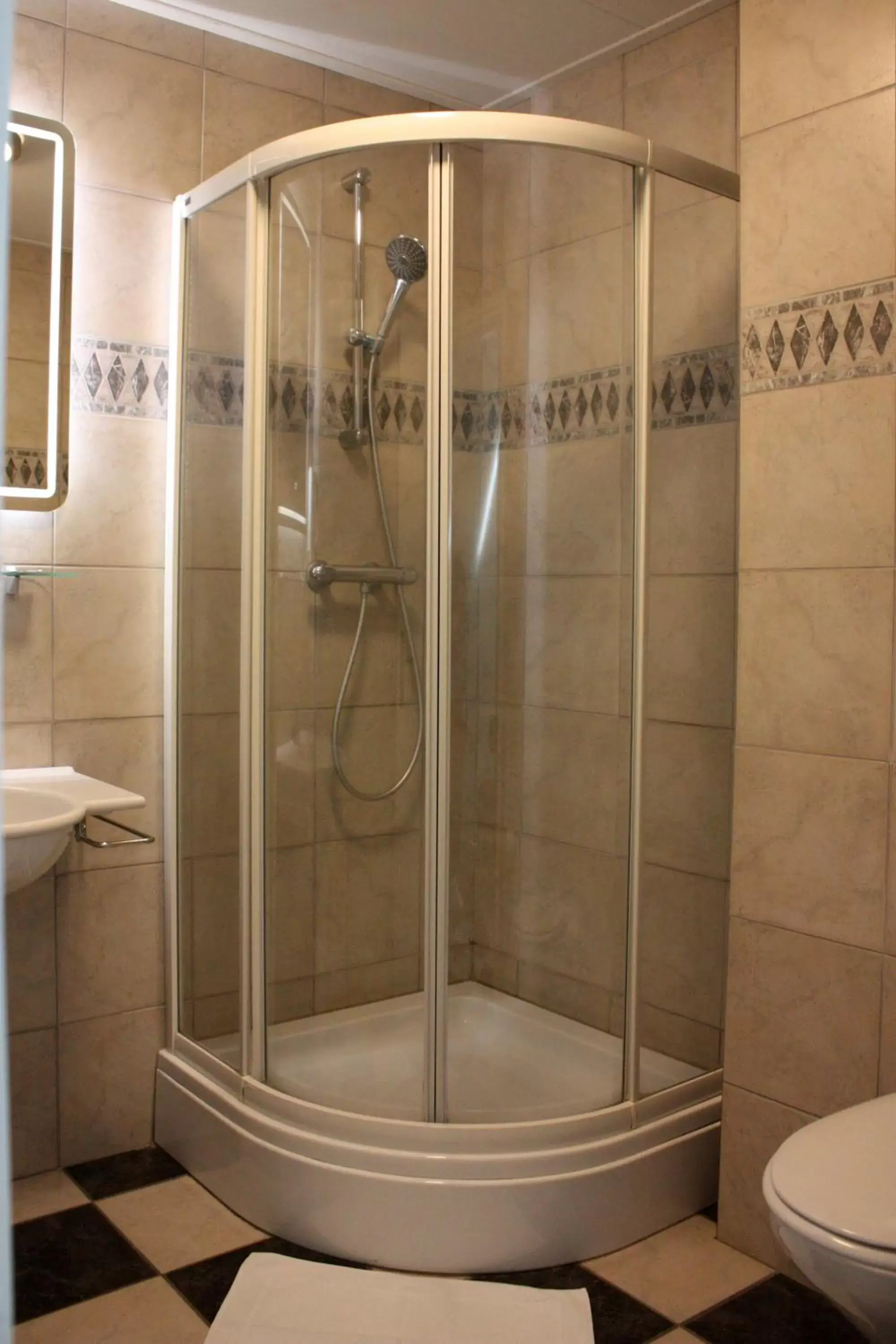 Shower, Bathroom in Hotel De Hoefpoort