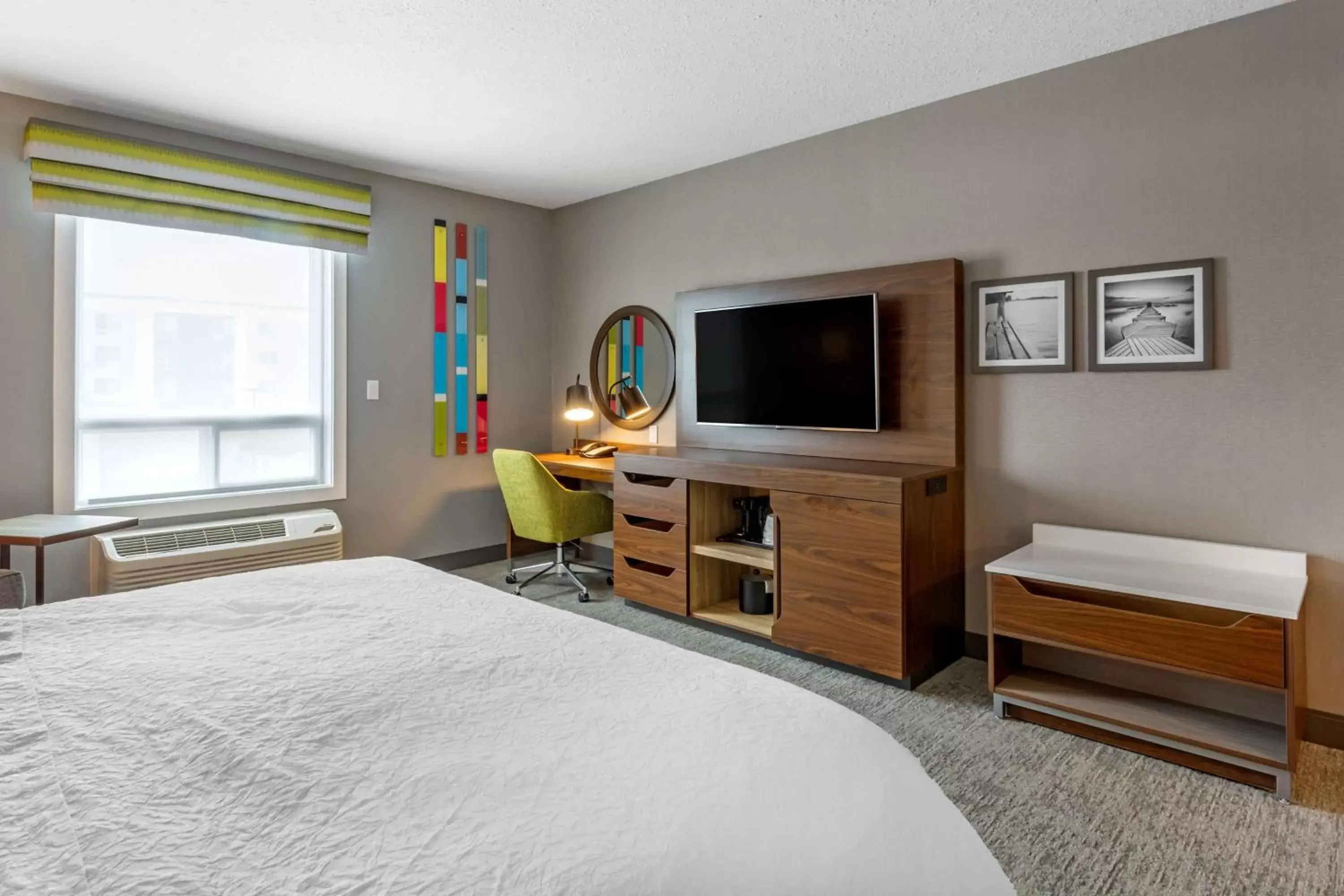 Bed, TV/Entertainment Center in Hampton Inn & Suites Edmonton/West