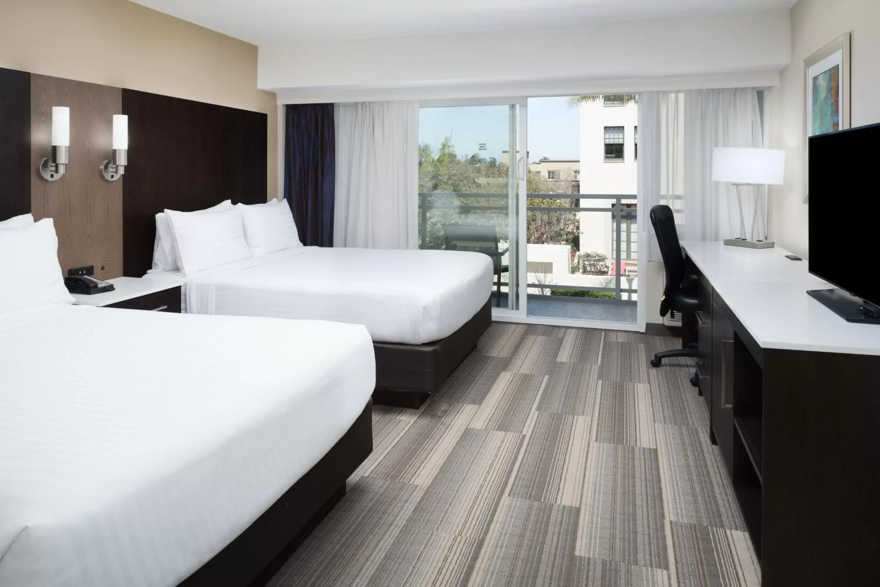 Photo of the whole room in Holiday Inn Express - Downtown San Diego, an IHG Hotel