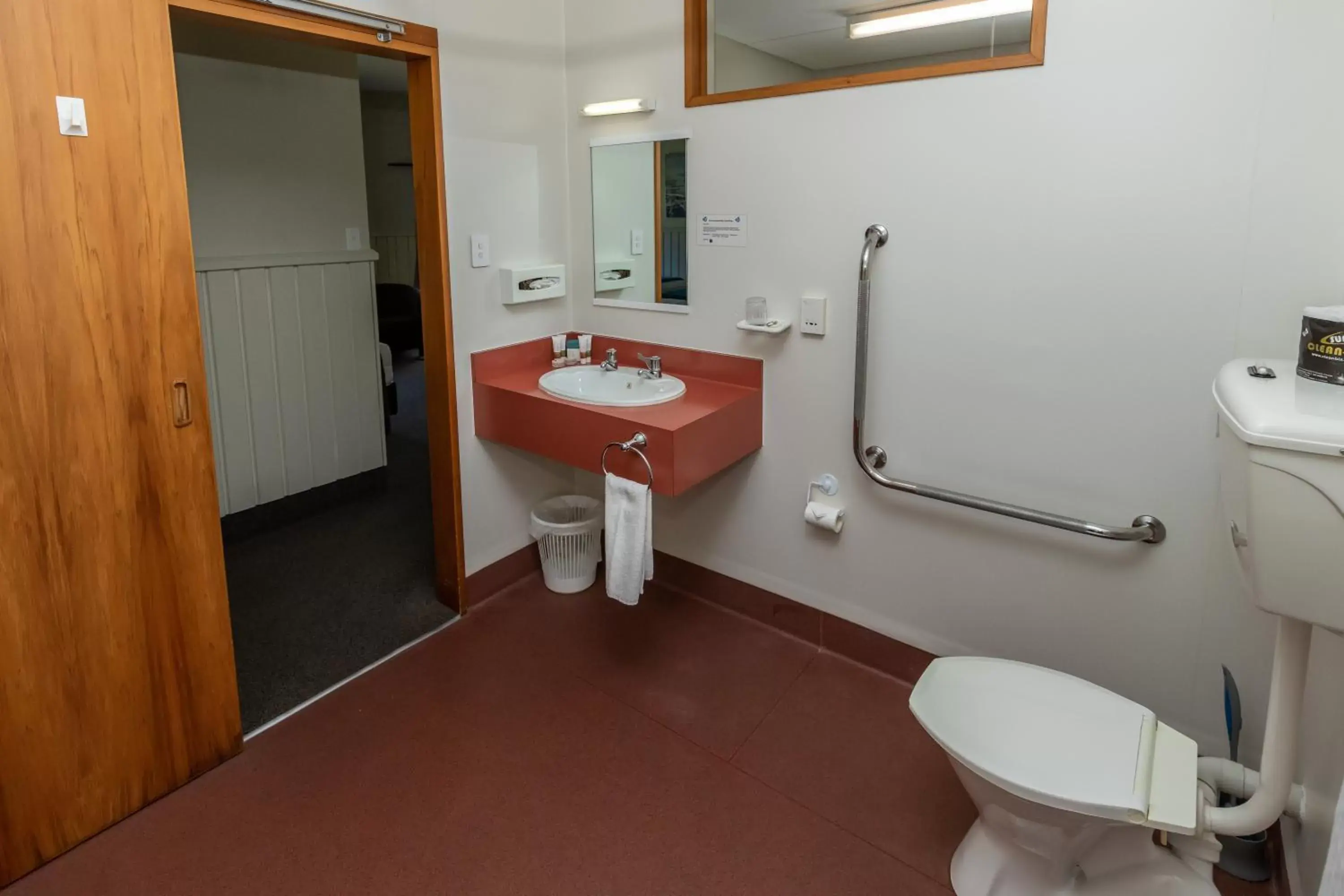 Toilet, Bathroom in ASURE Explorer Motel & Apartments