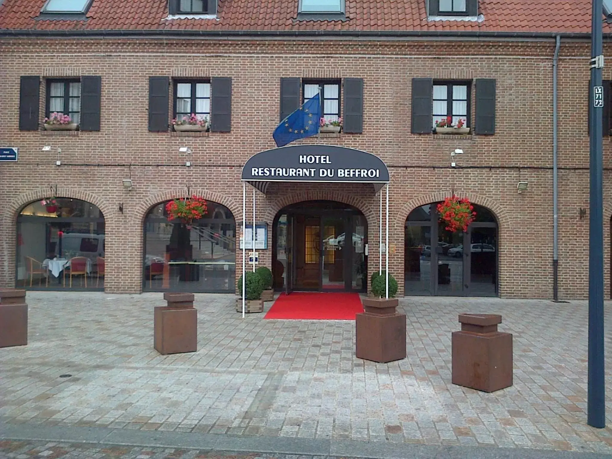Facade/entrance, Property Building in Logis hôtel du Beffroi Gravelines Dunkerque